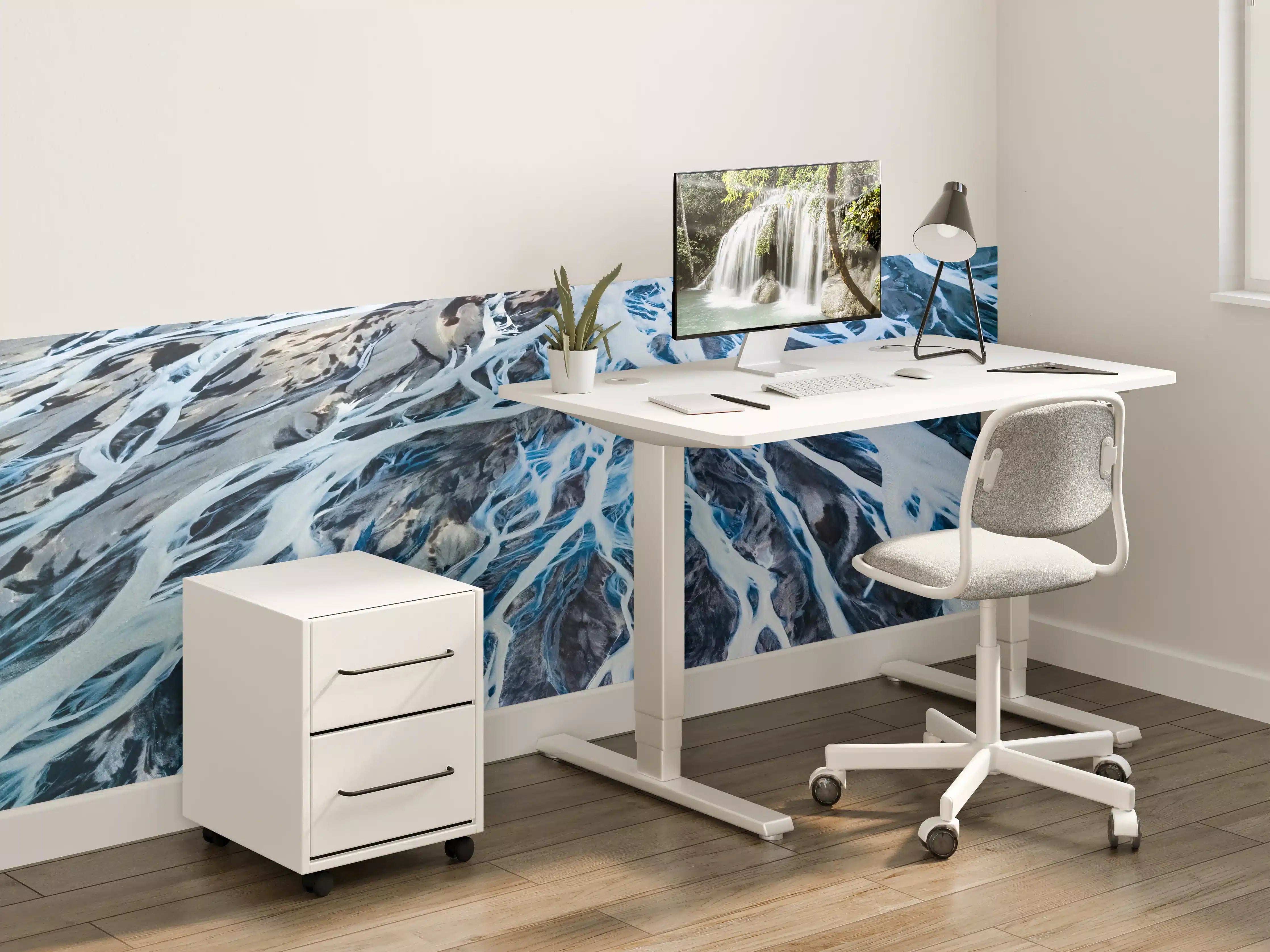 Kinderzimmer Wandgestaltung - Dynamisches Meeresmuster in Blau und Weiß