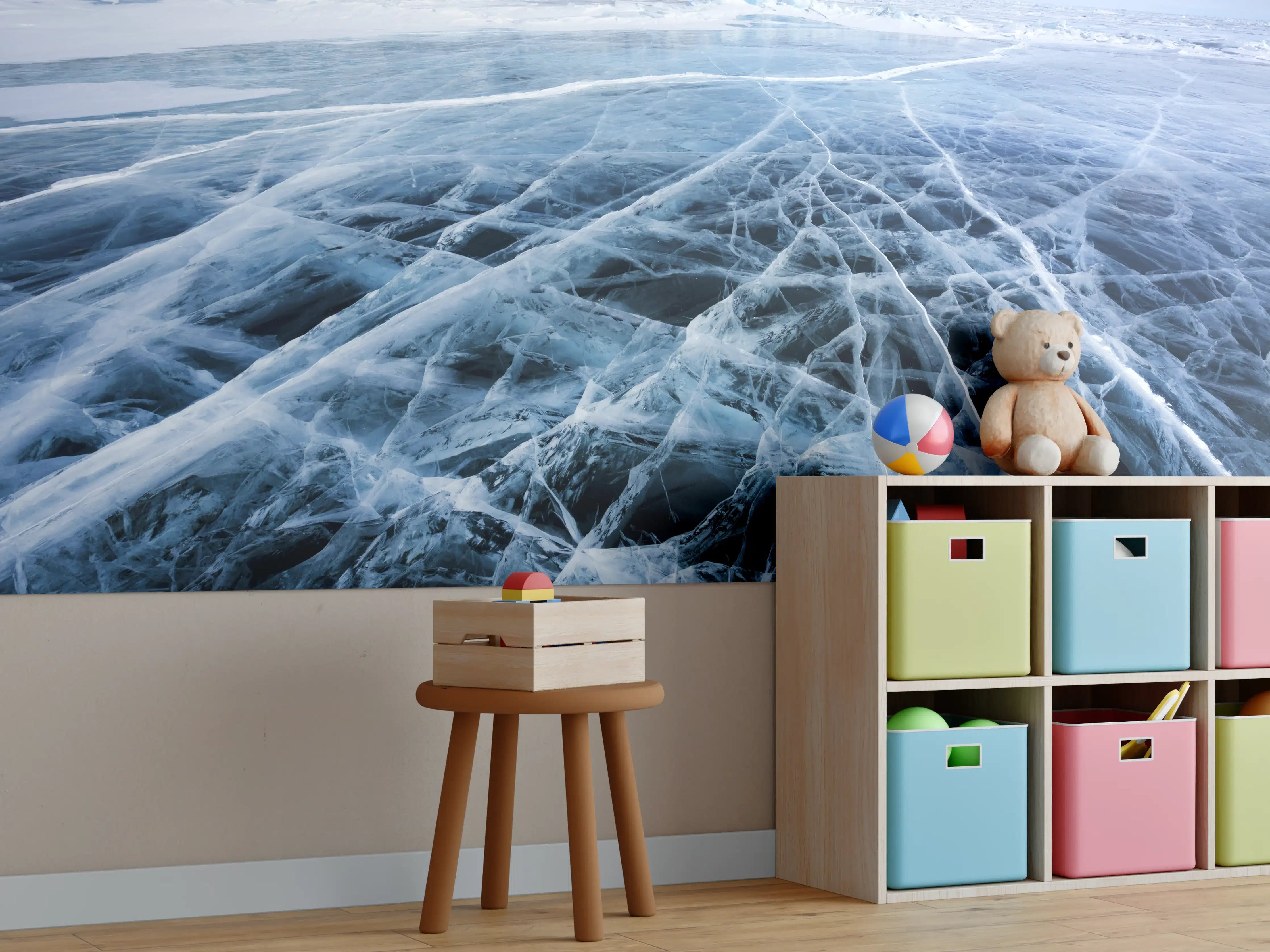 Kinderzimmer Wandgestaltung - Eisfläche mit tiefblauem Himmel