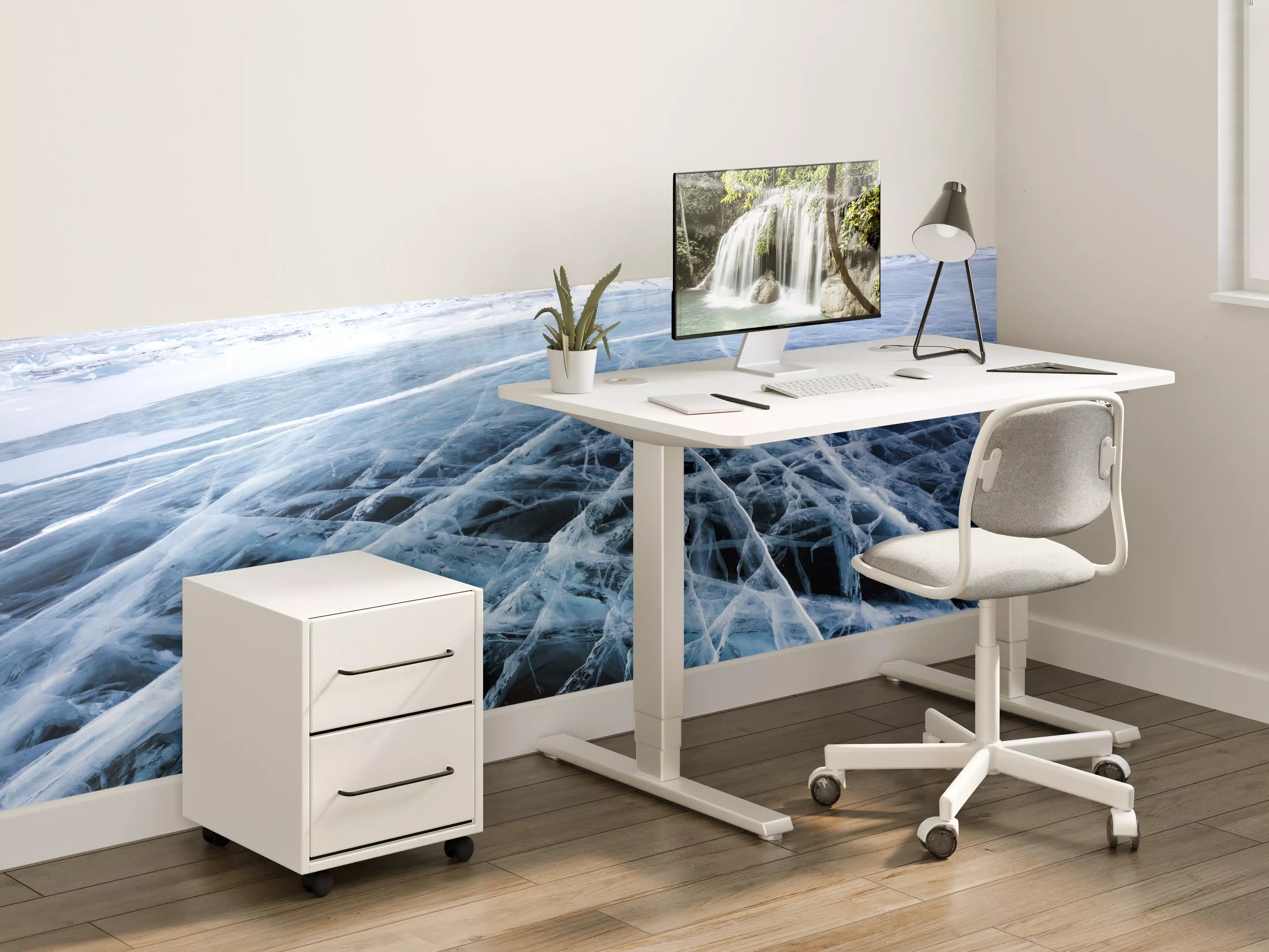 Kinderzimmer Wandgestaltung - Eisfläche mit tiefblauem Himmel