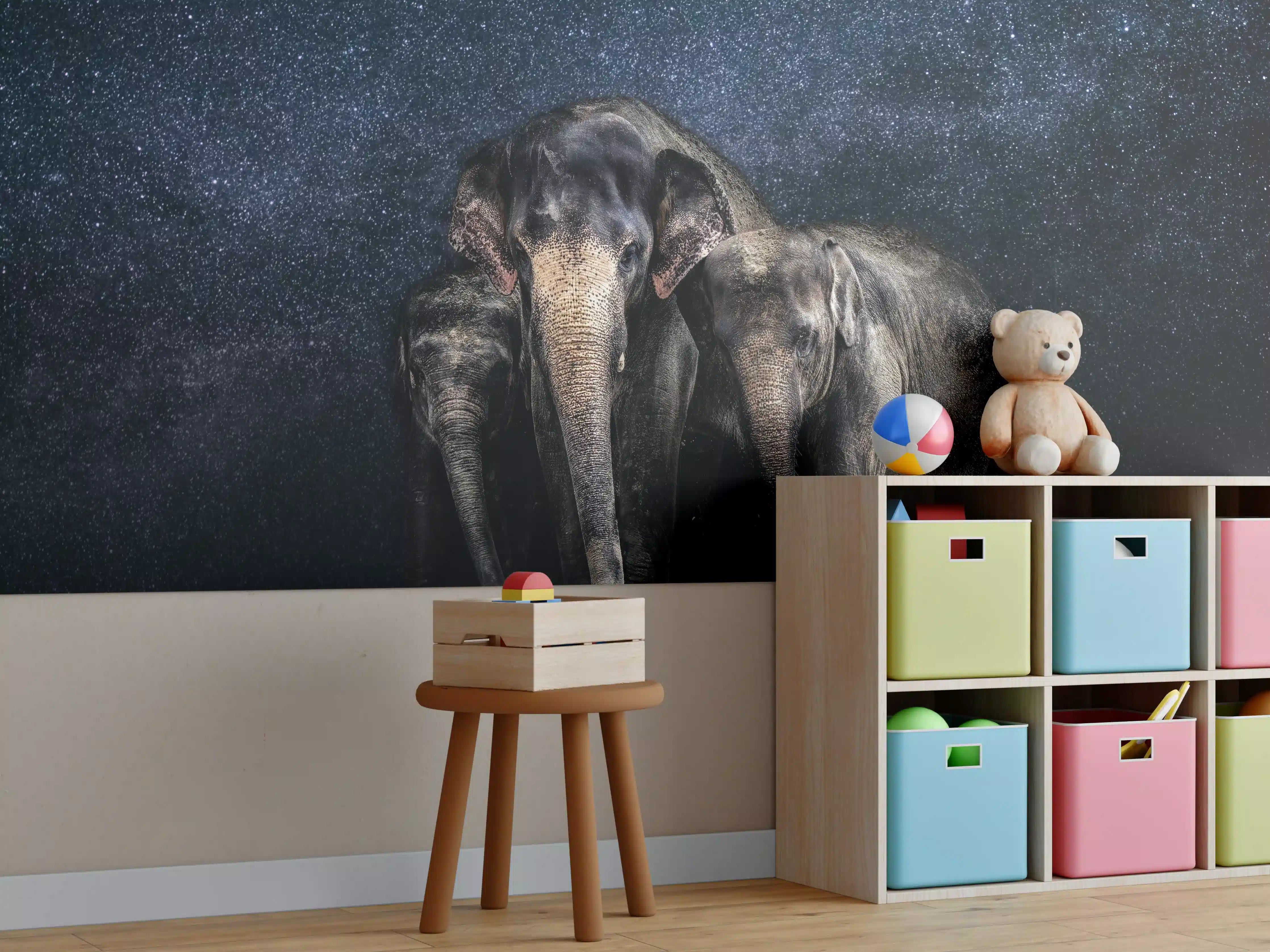 Kinderzimmer Wandgestaltung - Elefantenfamilie zwischen den Sternen