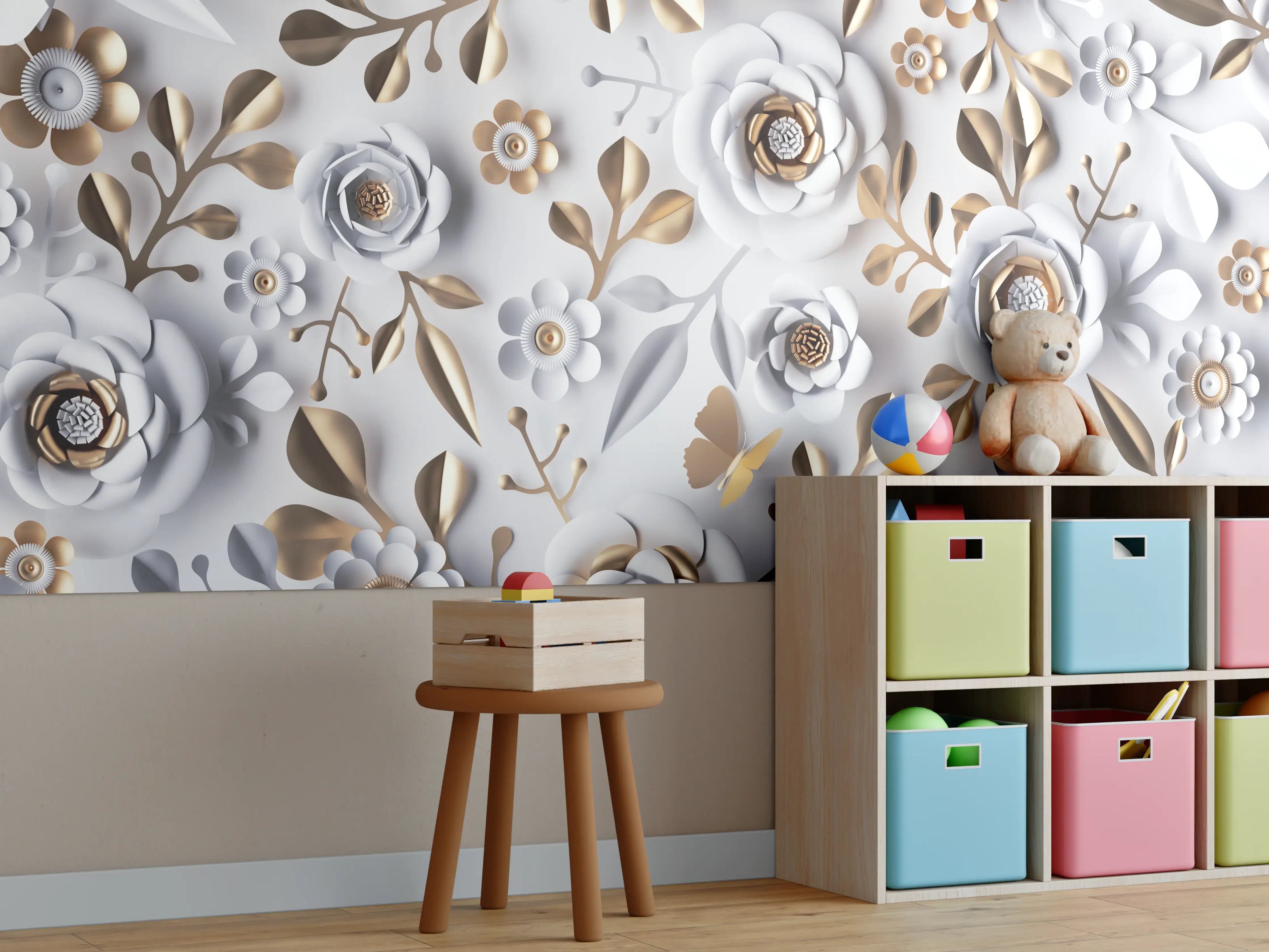 Kinderzimmer Wandgestaltung - Elegante Blumenmuster in Gold- und Weißtönen