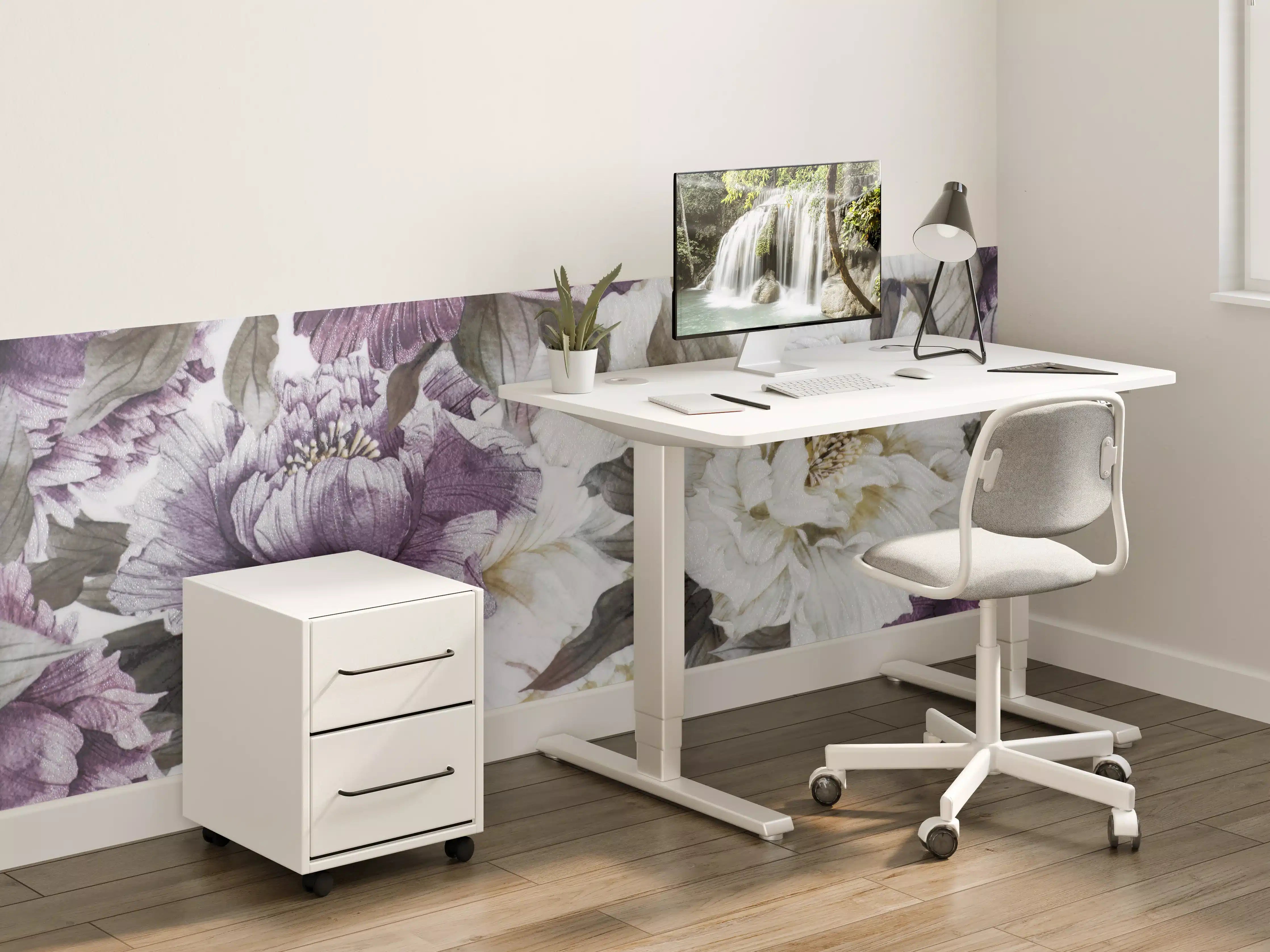 Kinderzimmer Wandgestaltung - Elegante Blumenmuster in Purpur und Creme