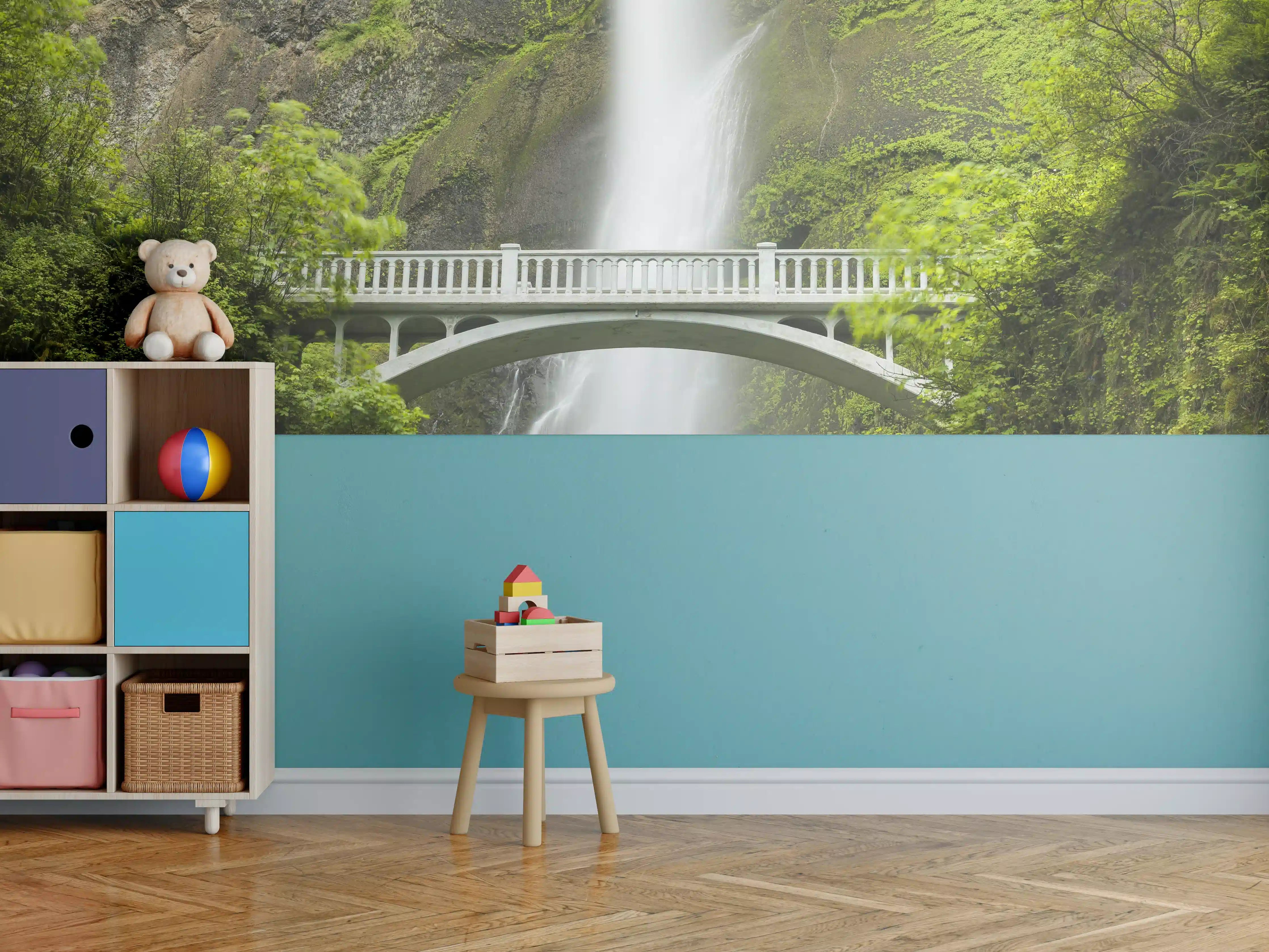 Kinderzimmer Wandgestaltung - Erhabene grüne Wasserfall Landschaft mit sanften Grautönen