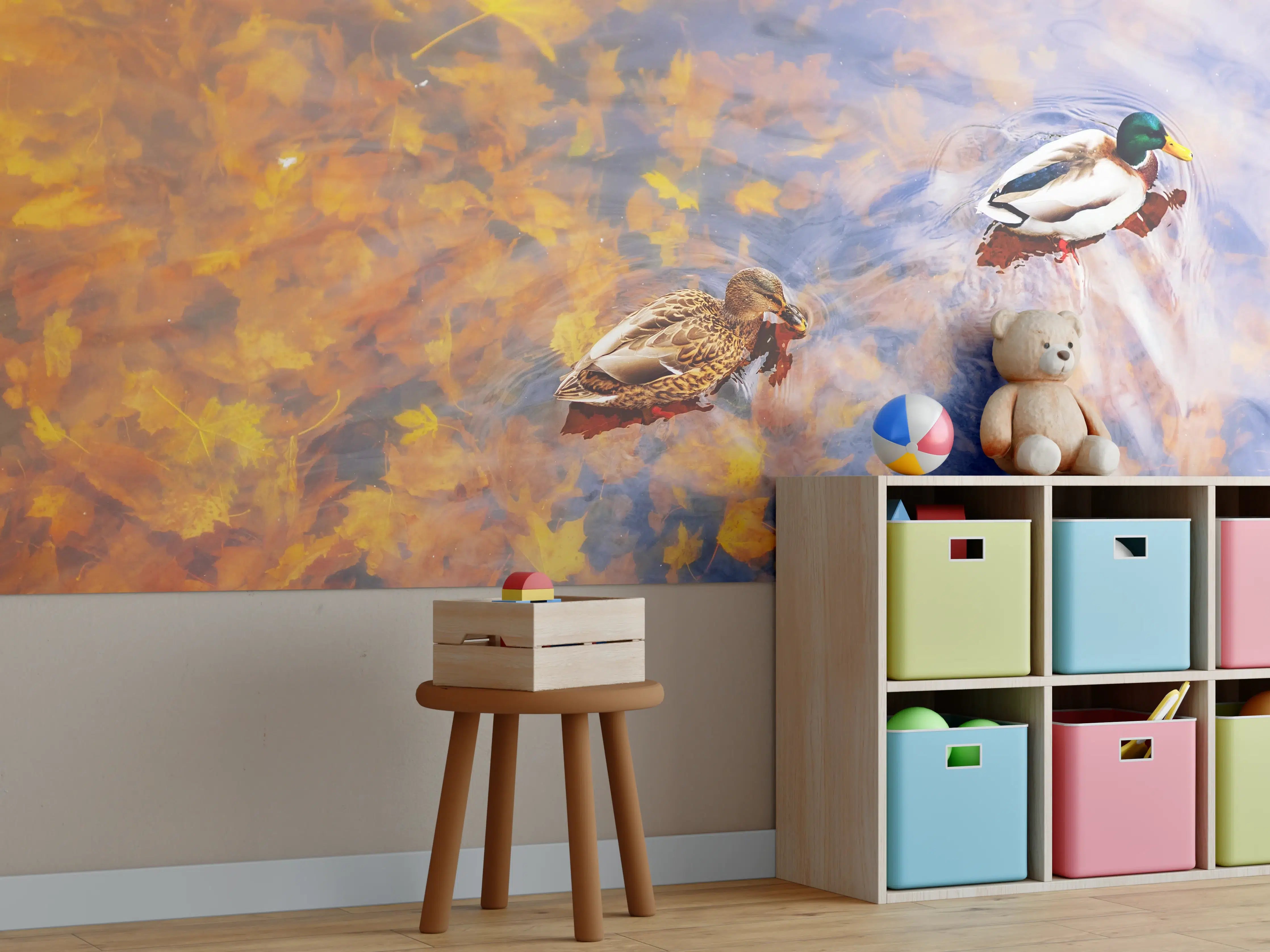 Kinderzimmer Wandgestaltung - Erstfallende Herbstblätter mit Wasserenten
