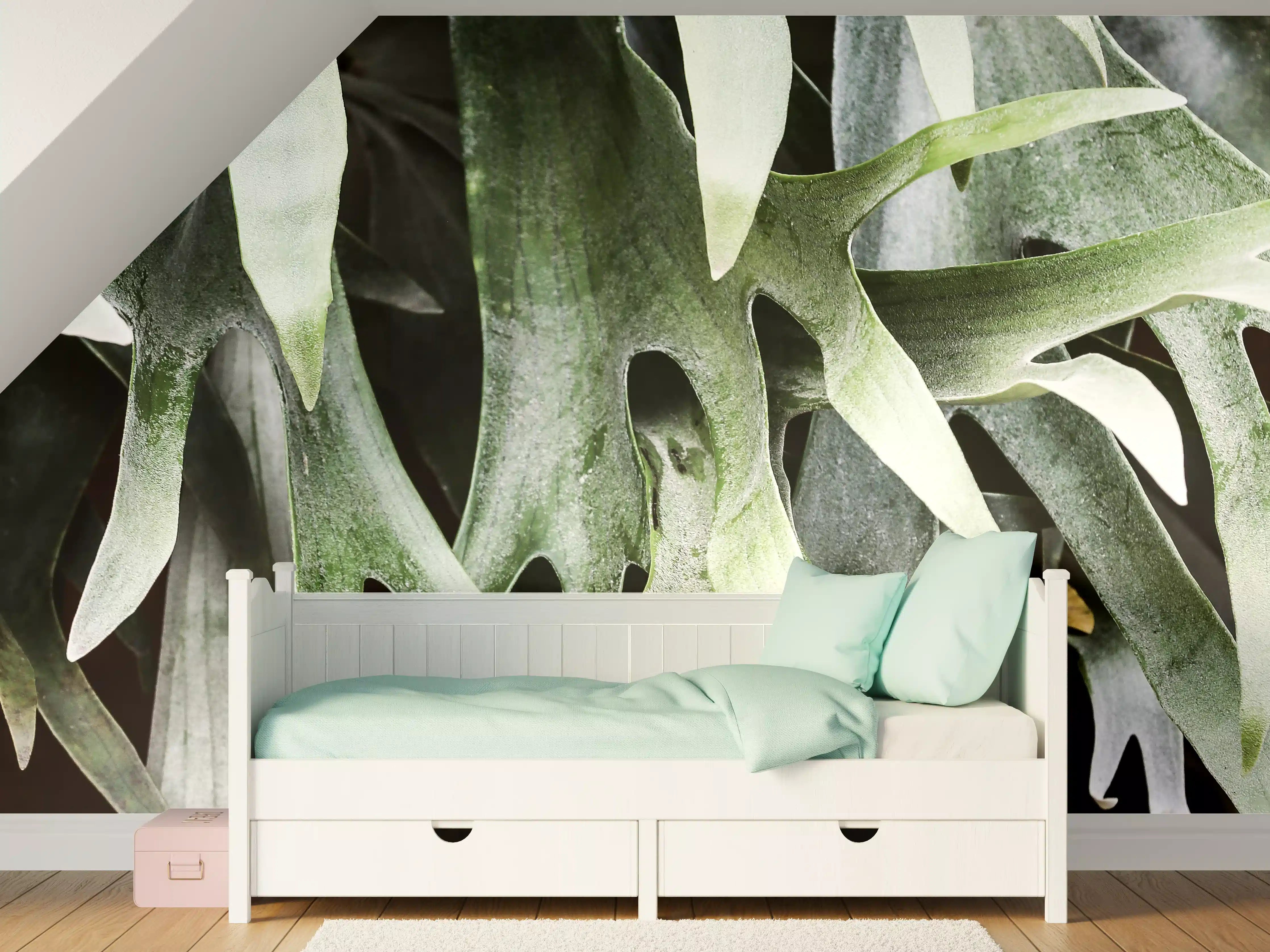 Kinderzimmer Wandgestaltung - Exotisches Staghorn Farnblatt