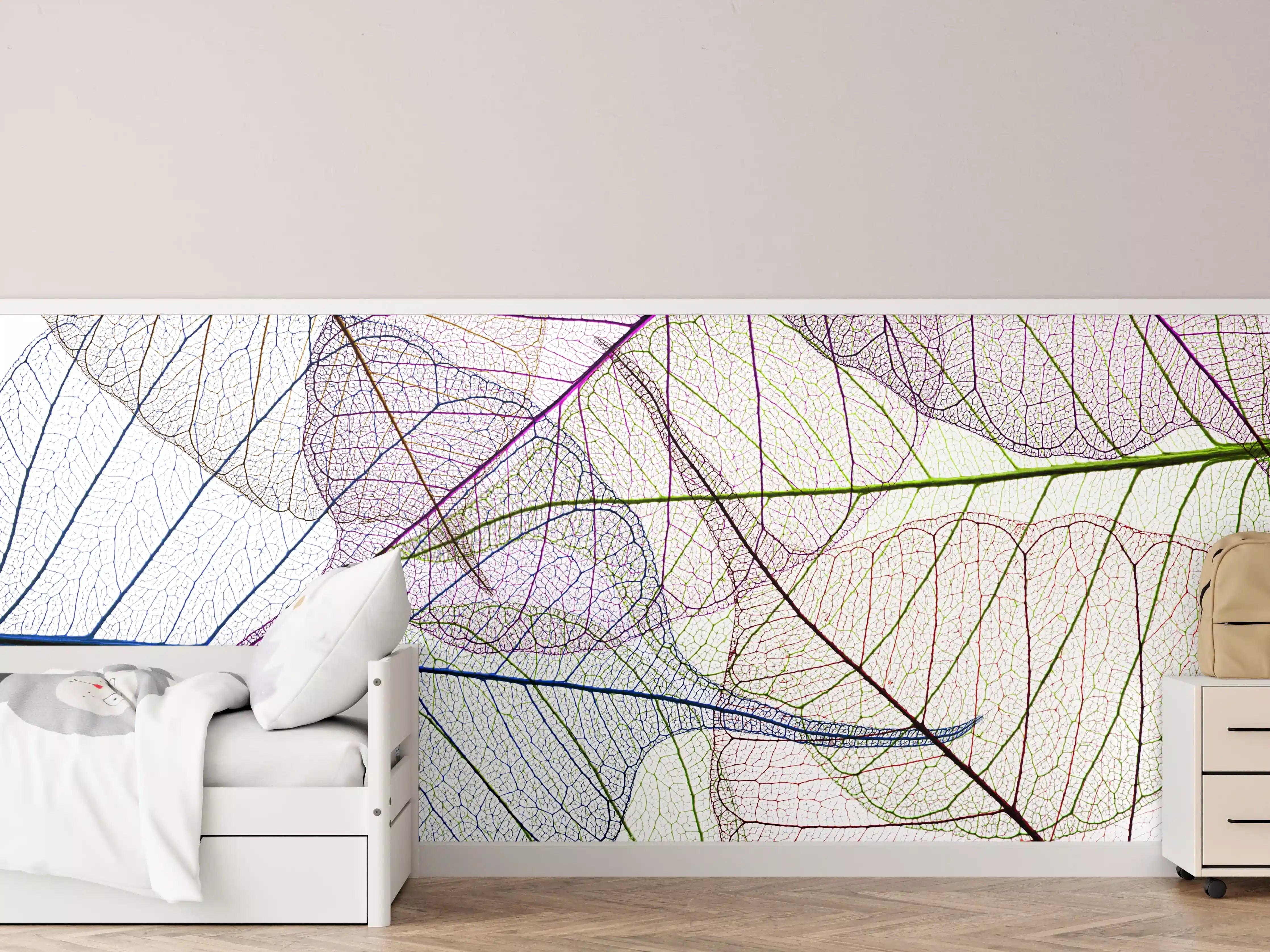 Kinderzimmer Wandgestaltung - Farbenfrohe Blätter auf Weiß