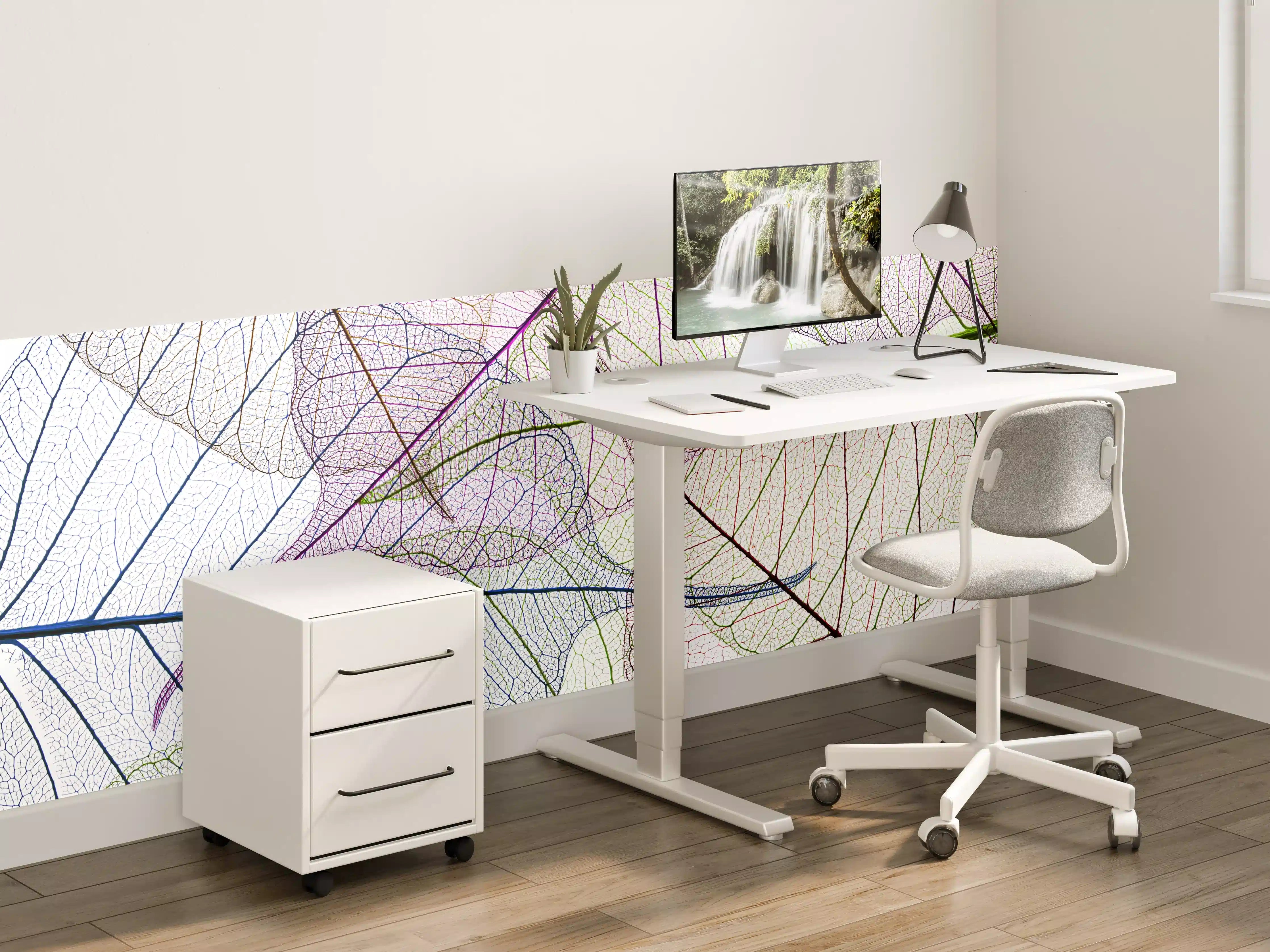 Kinderzimmer Wandgestaltung - Farbenfrohe Blätter auf Weiß