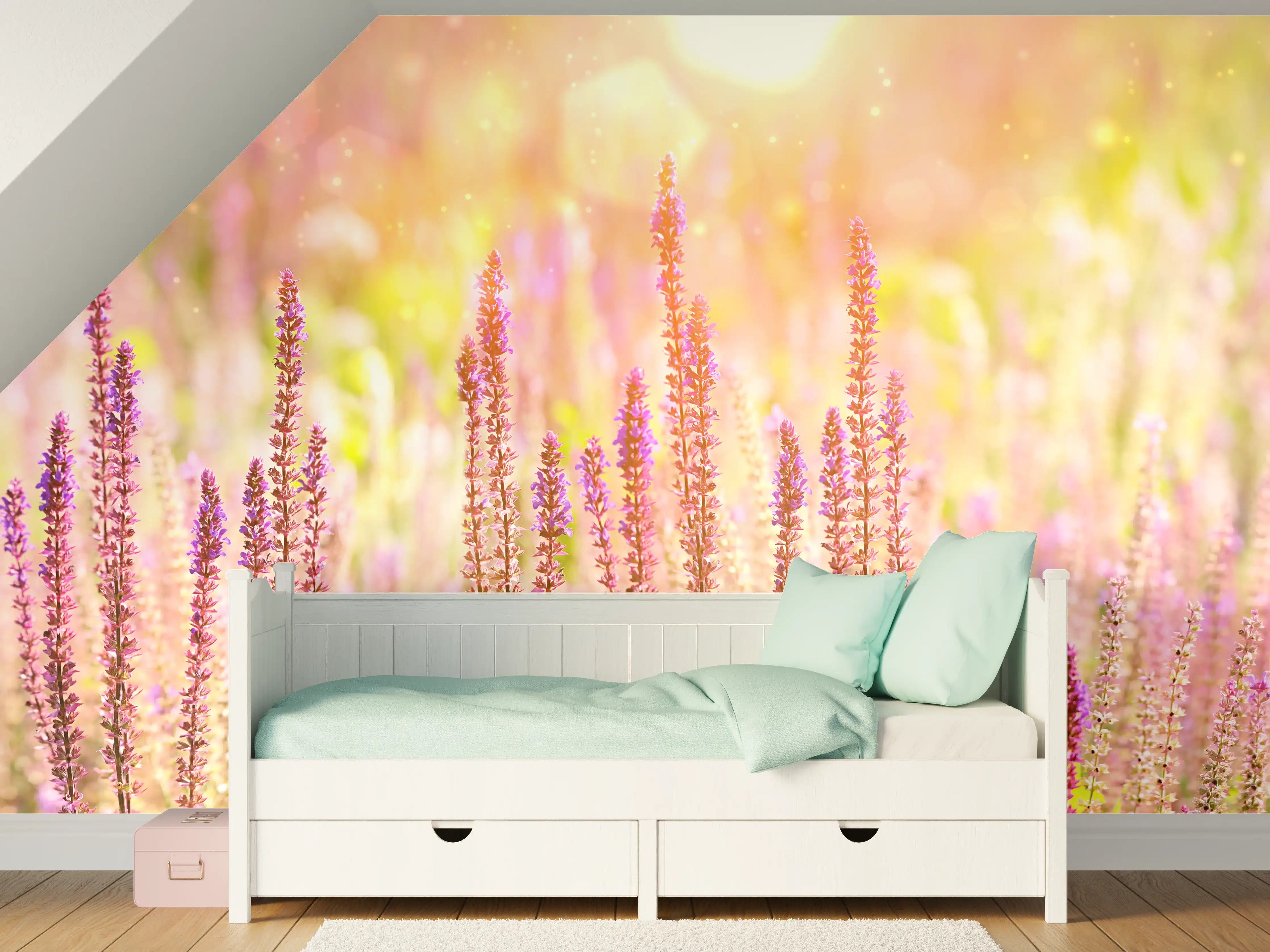 Kinderzimmer Wandgestaltung - Farbenfrohe Blüten der Ziersalbei-Pflanzen