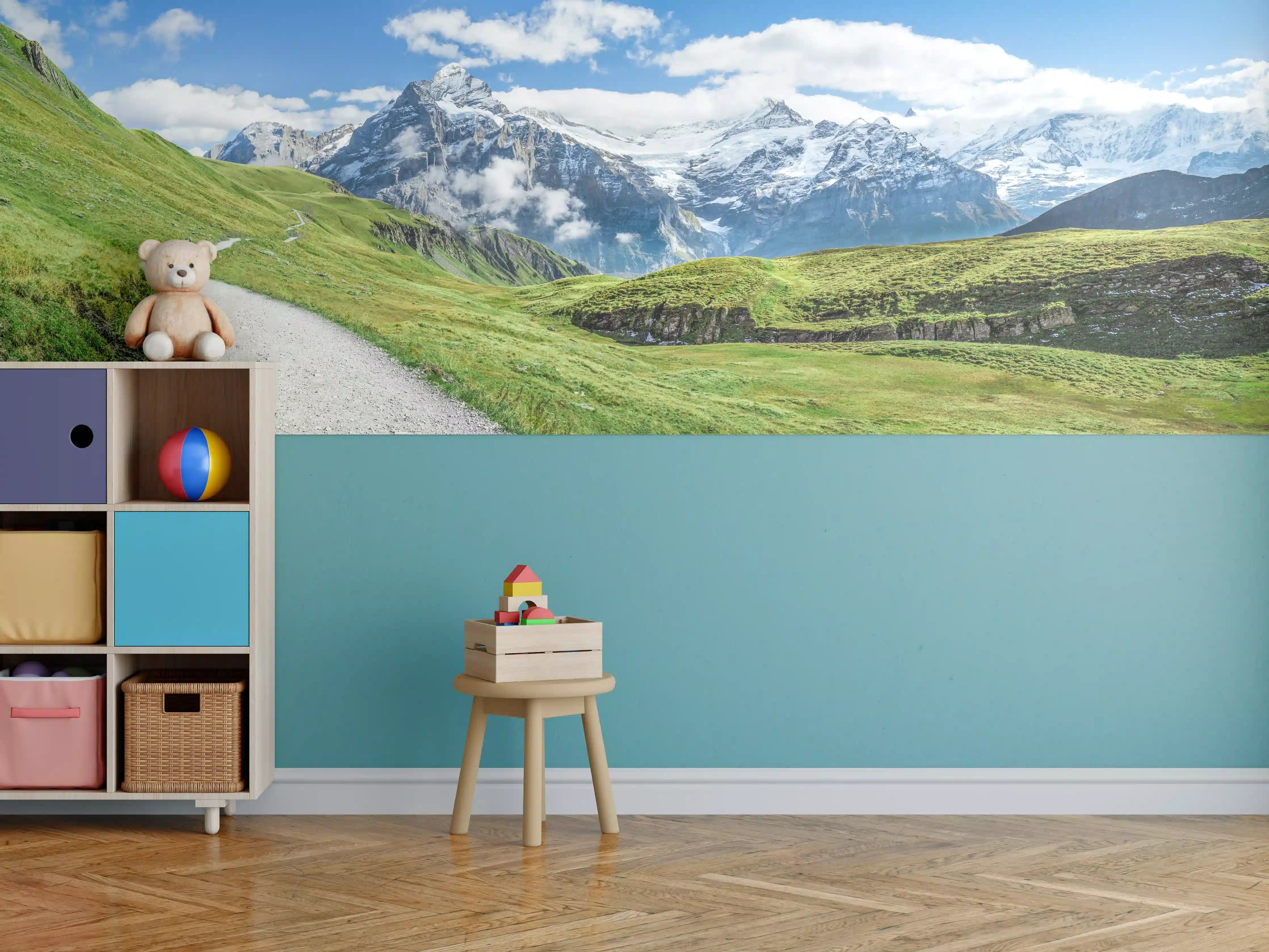 Kinderzimmer Wandgestaltung - Friedlicher Wanderweg in den Alpen