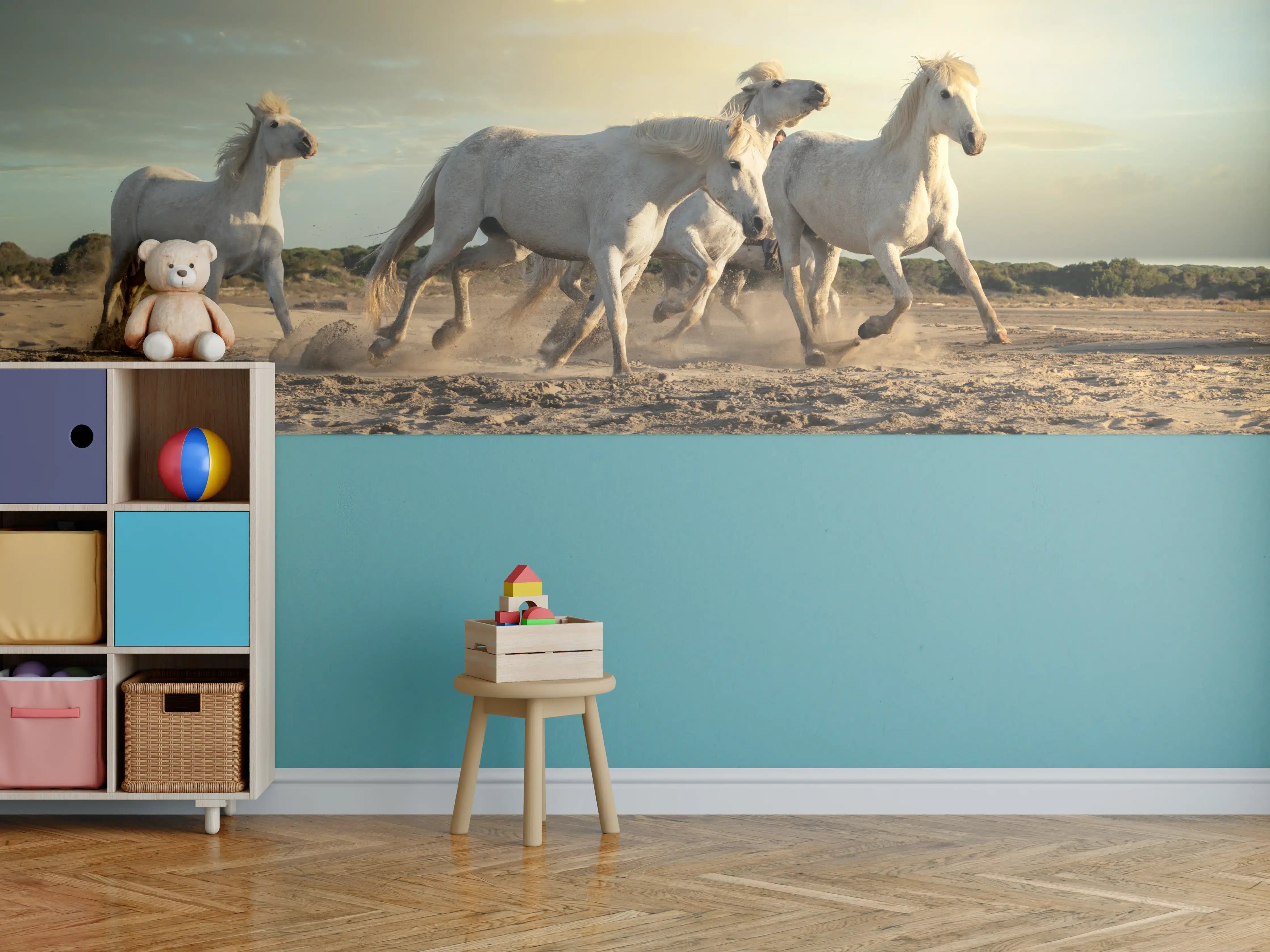Kinderzimmer Wandgestaltung - Galoppierende weiße Pferde bei Sonnenuntergang