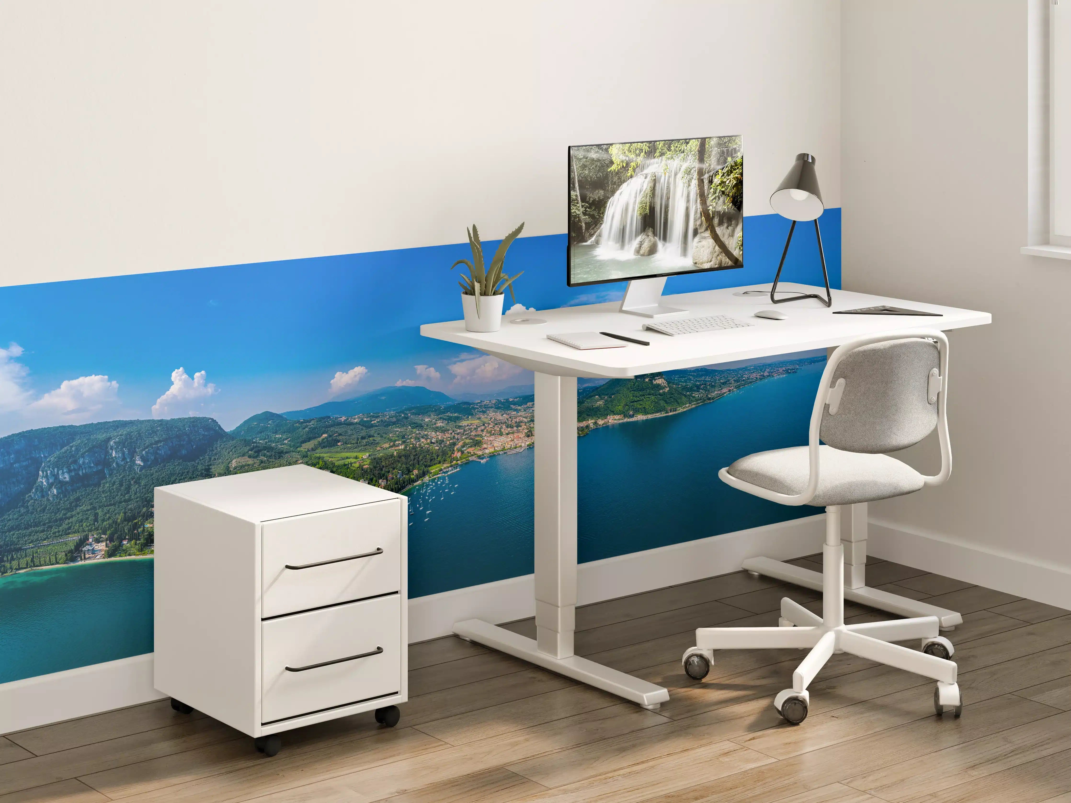 Kinderzimmer Wandgestaltung - Gardasee Panorama Blau-Grün