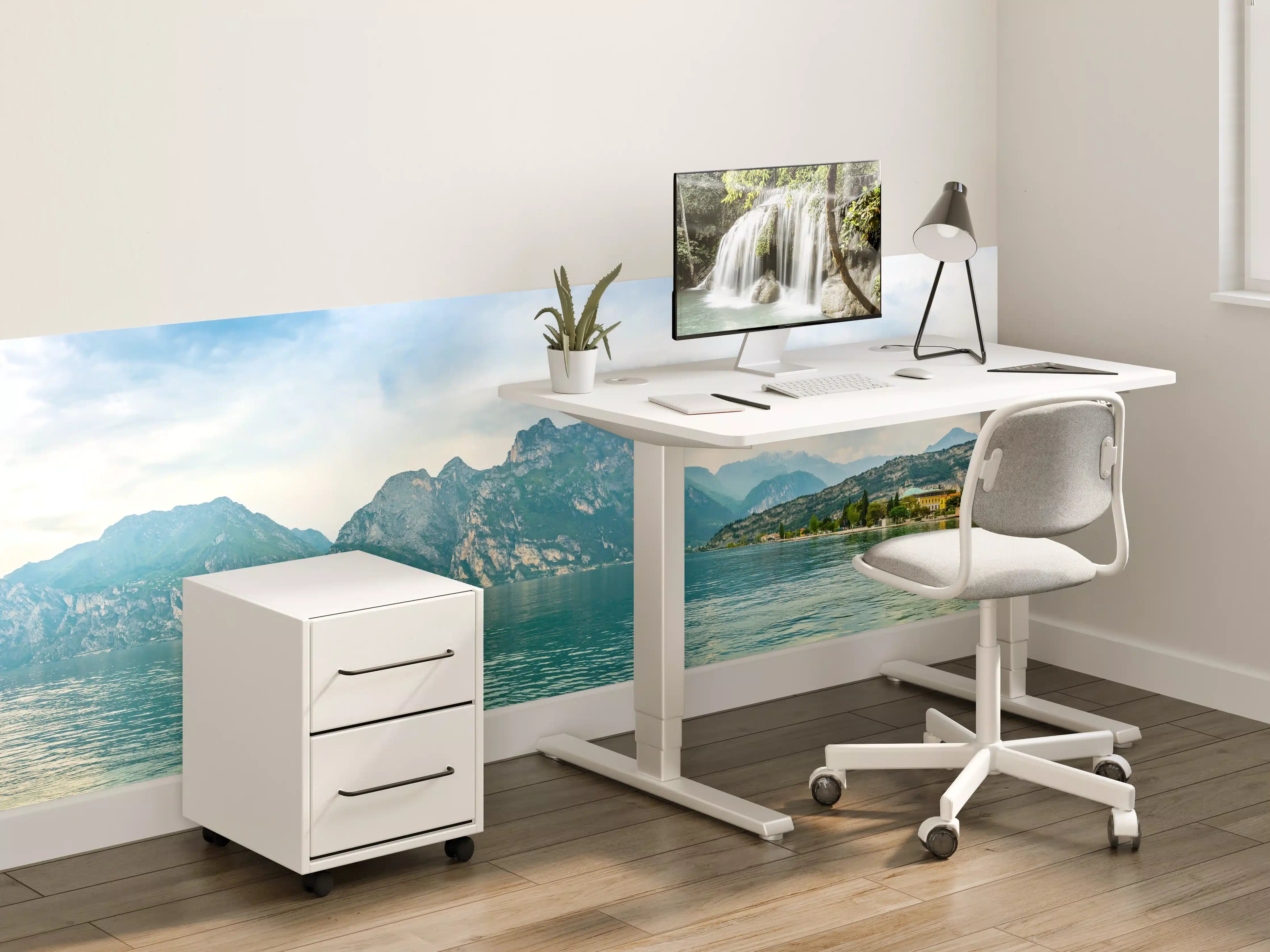 Kinderzimmer Wandgestaltung - Gardasee im Farbenspiel von Himmel und Natur