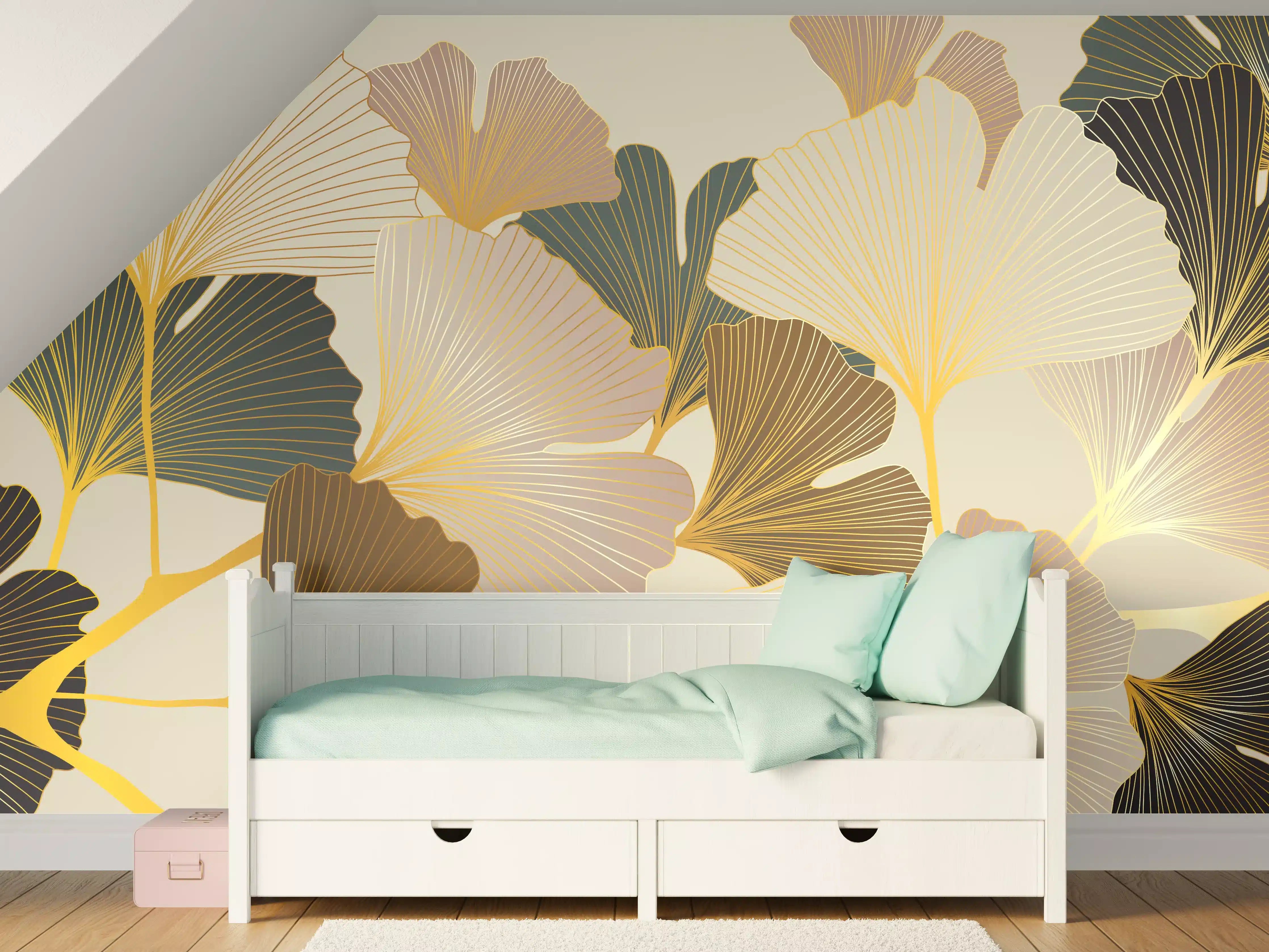Kinderzimmer Wandgestaltung - Ginkgo-Blatt-Muster in Gold- und Cremefarben