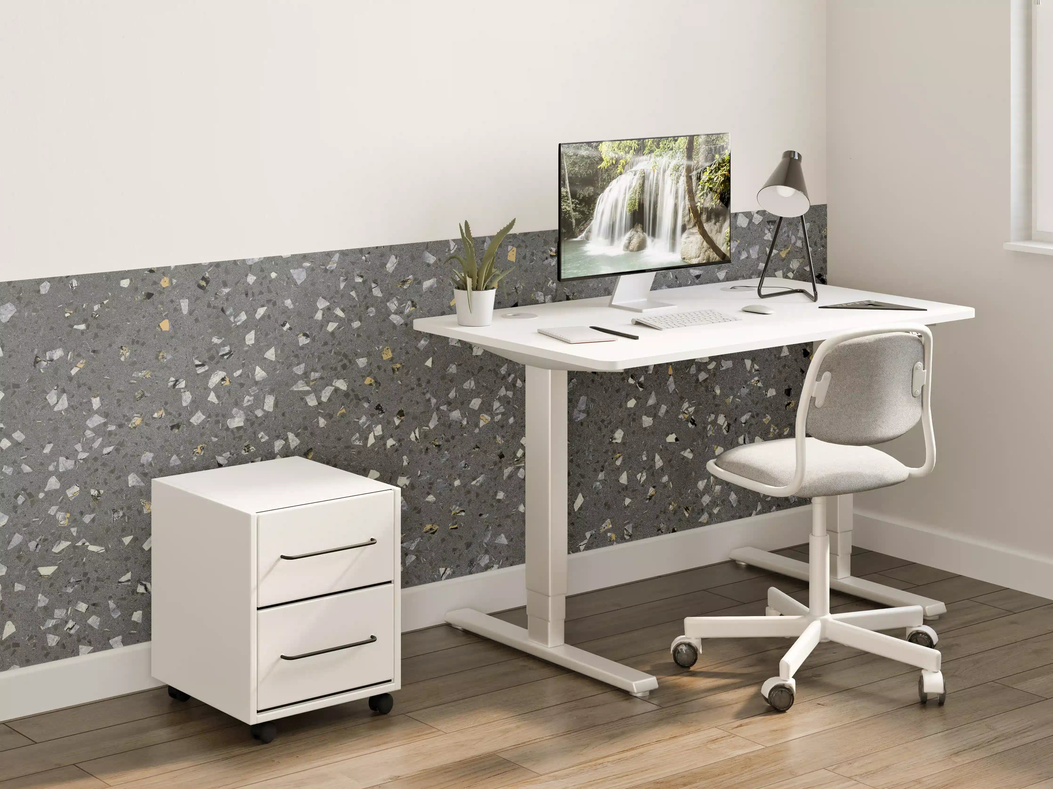 Kinderzimmer Wandgestaltung - Glatte graue Oberfläche mit bunten Chips