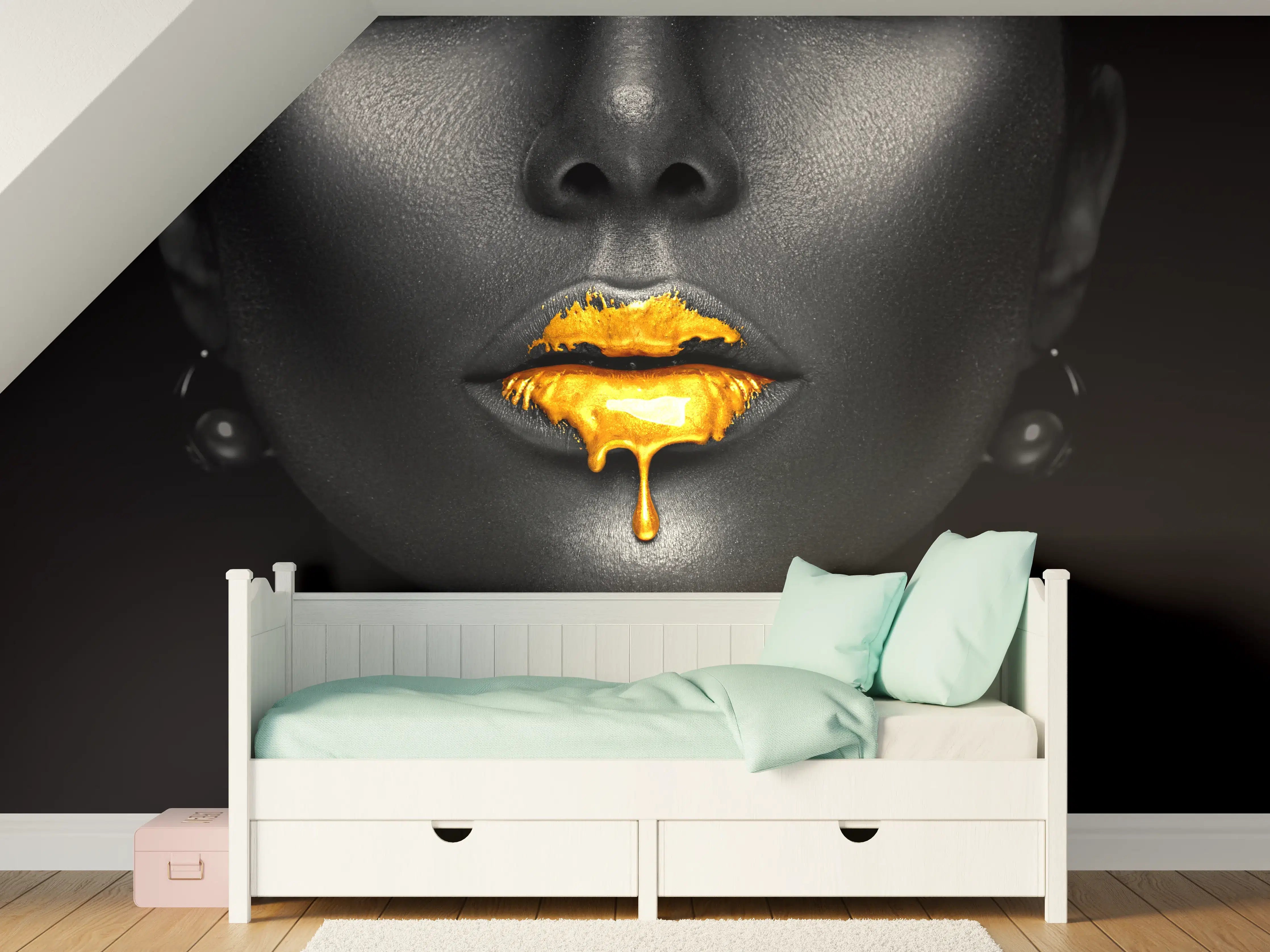 Kinderzimmer Wandgestaltung - Goldene Make-up Lippen