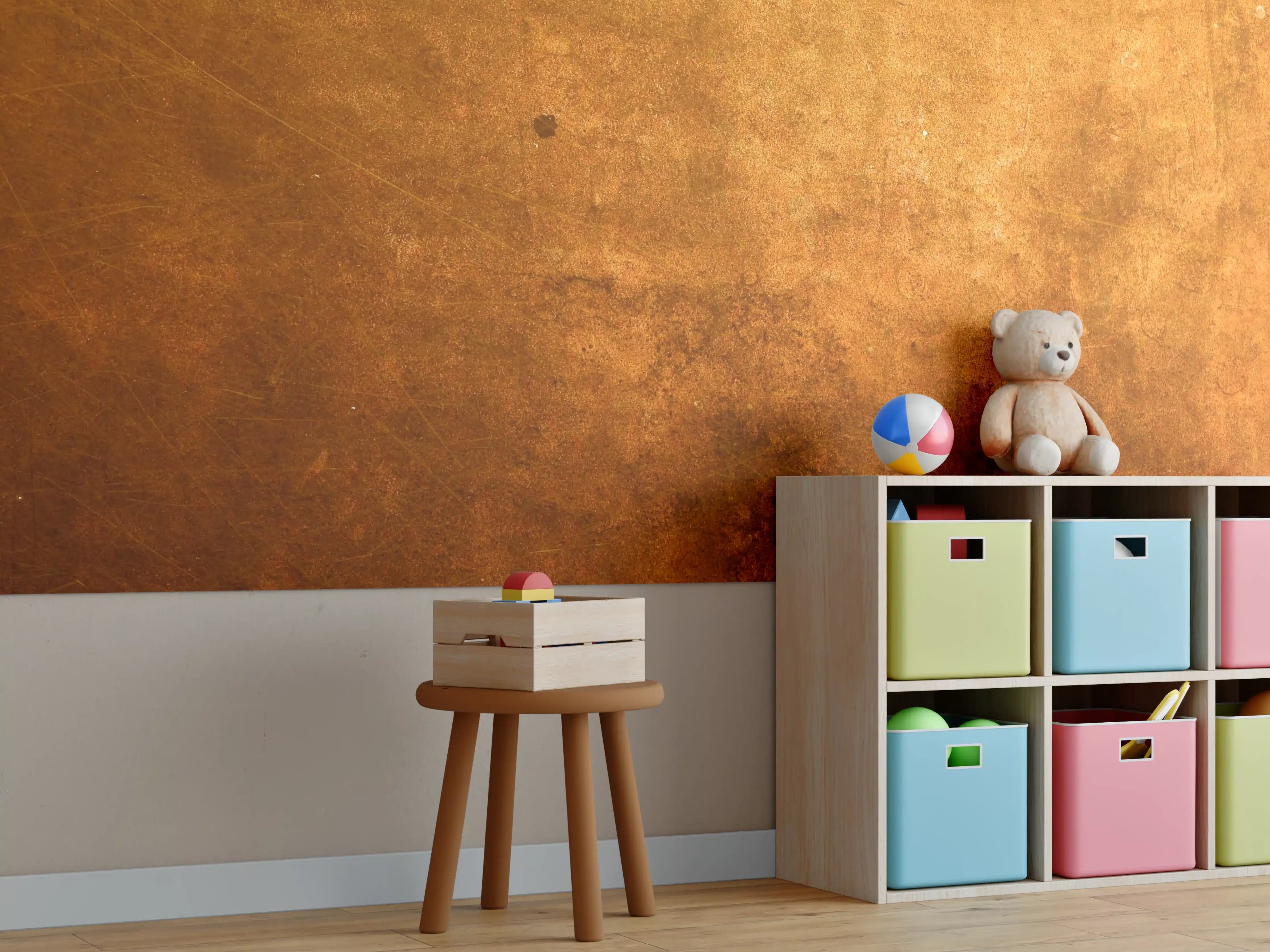 Kinderzimmer Wandgestaltung - Goldene Metalloberfläche mit Patina