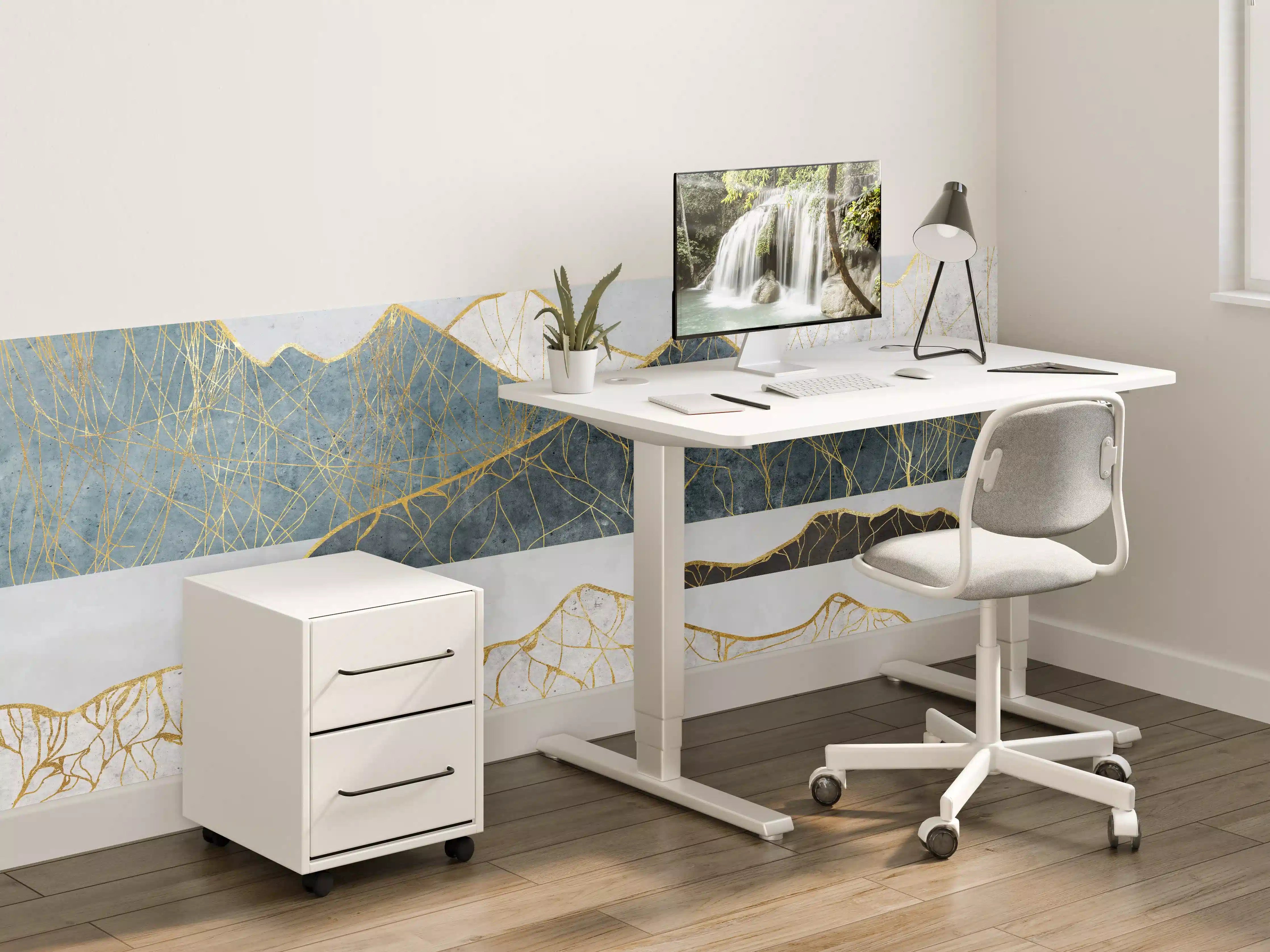 Kinderzimmer Wandgestaltung - Goldene Silhouetten einer Bergregion