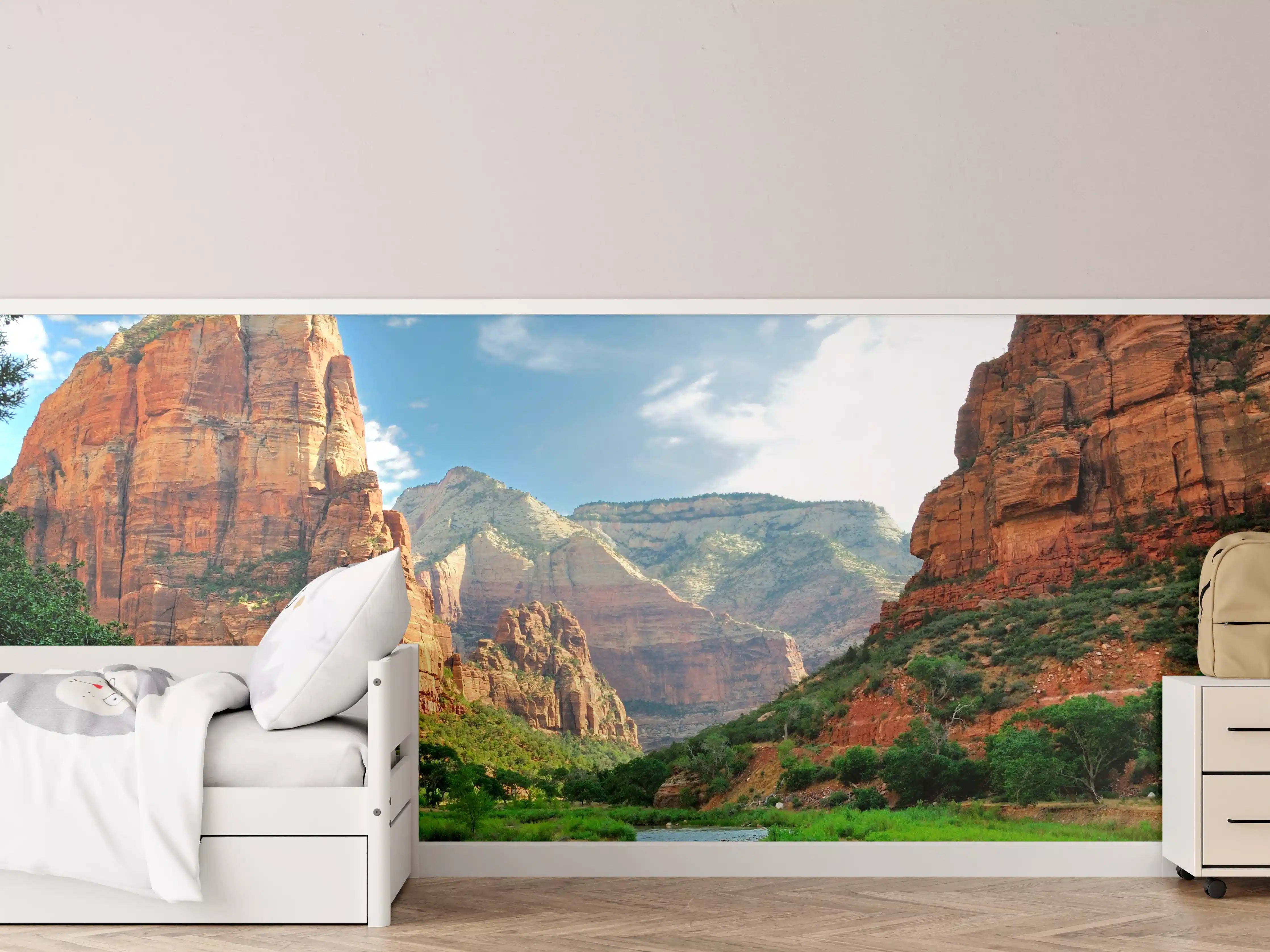 Kinderzimmer Wandgestaltung - Grandiose Canyonlandschaft mit Fluss, saftig grün und imposanten Felsformationen