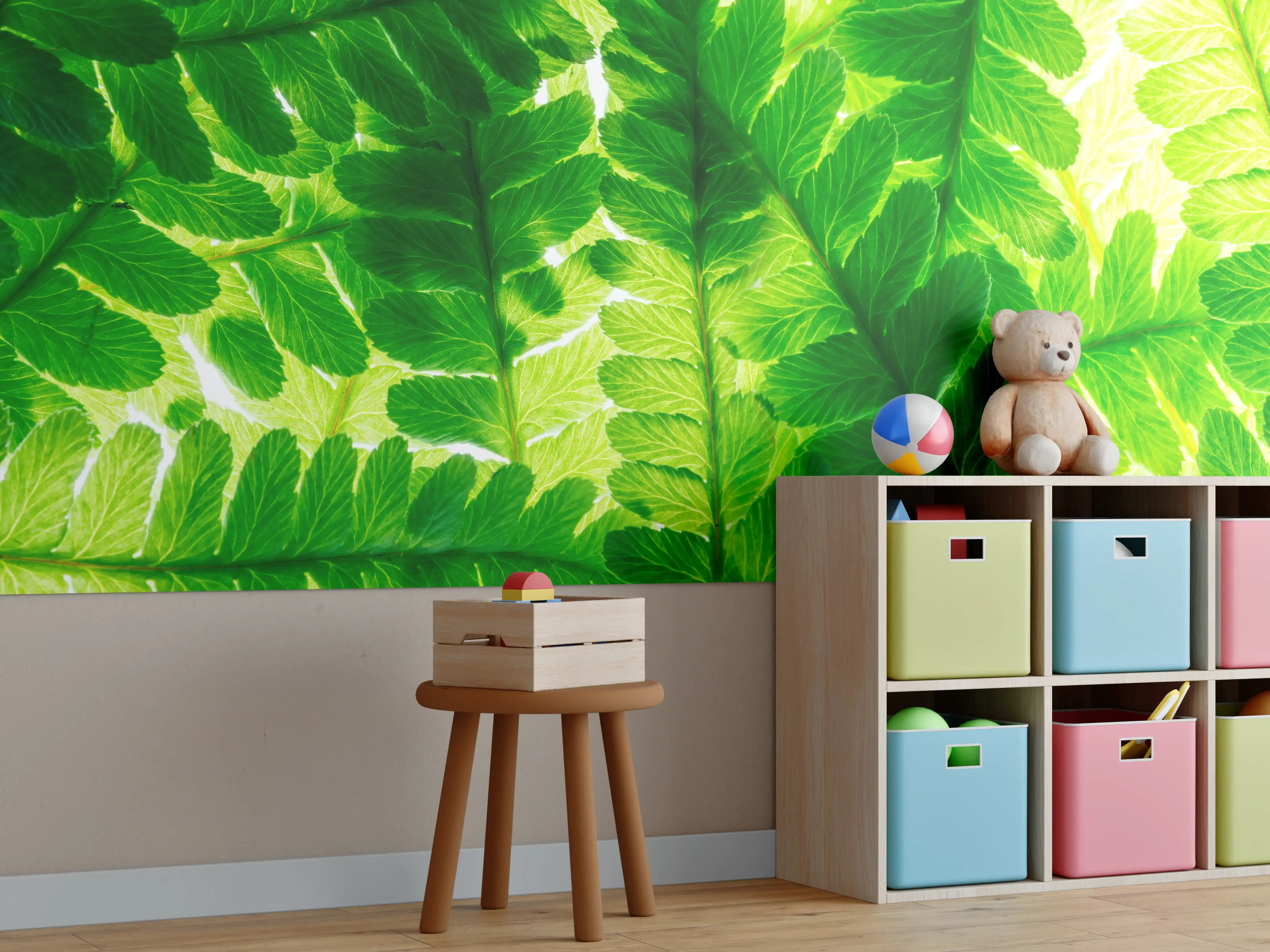Kinderzimmer Wandgestaltung - Grüne Blätter-Detail mit lebendiger Farbpalette