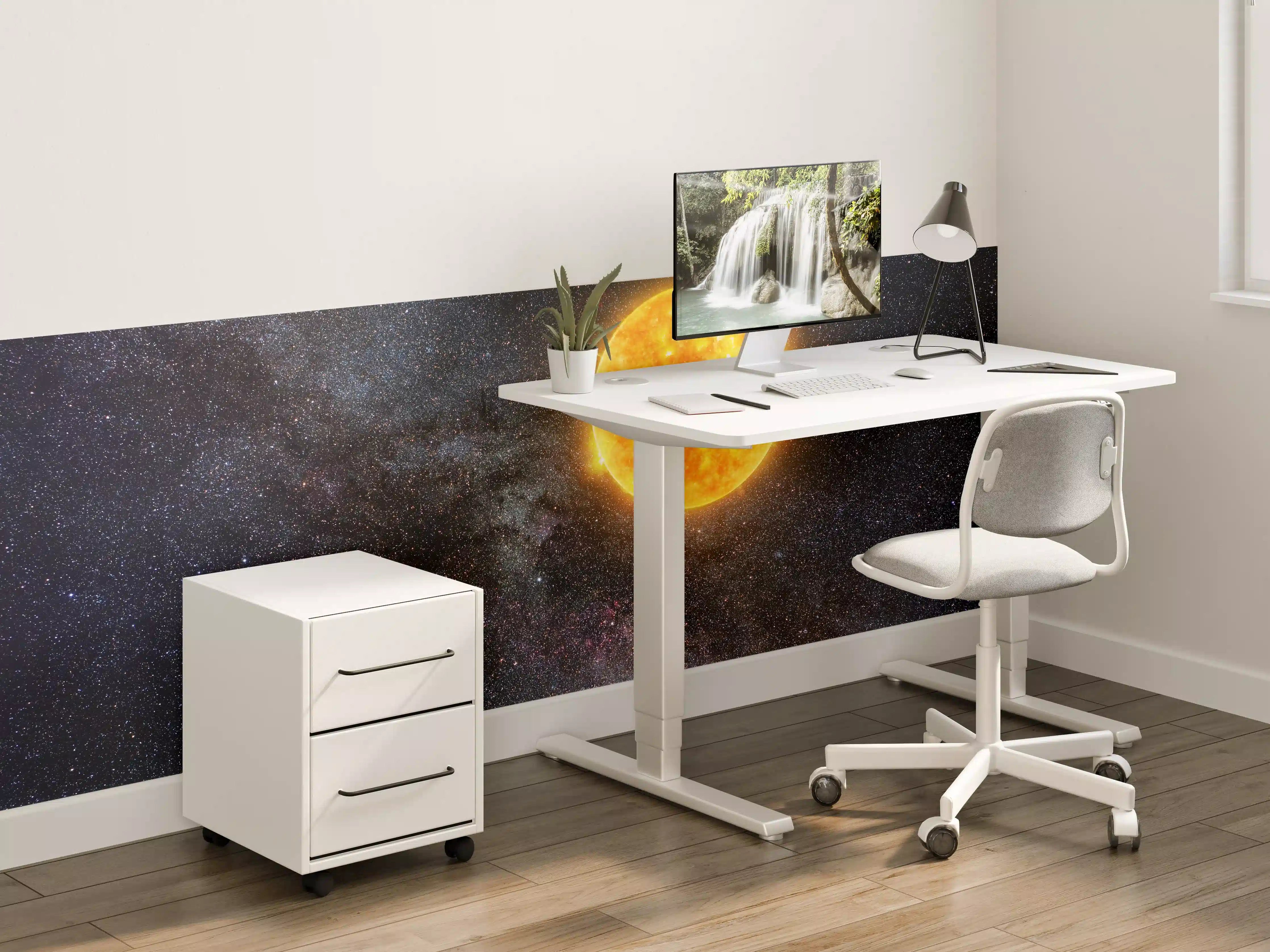 Kinderzimmer Wandgestaltung - Helle Sonne vor dunklem Sternenhimmel