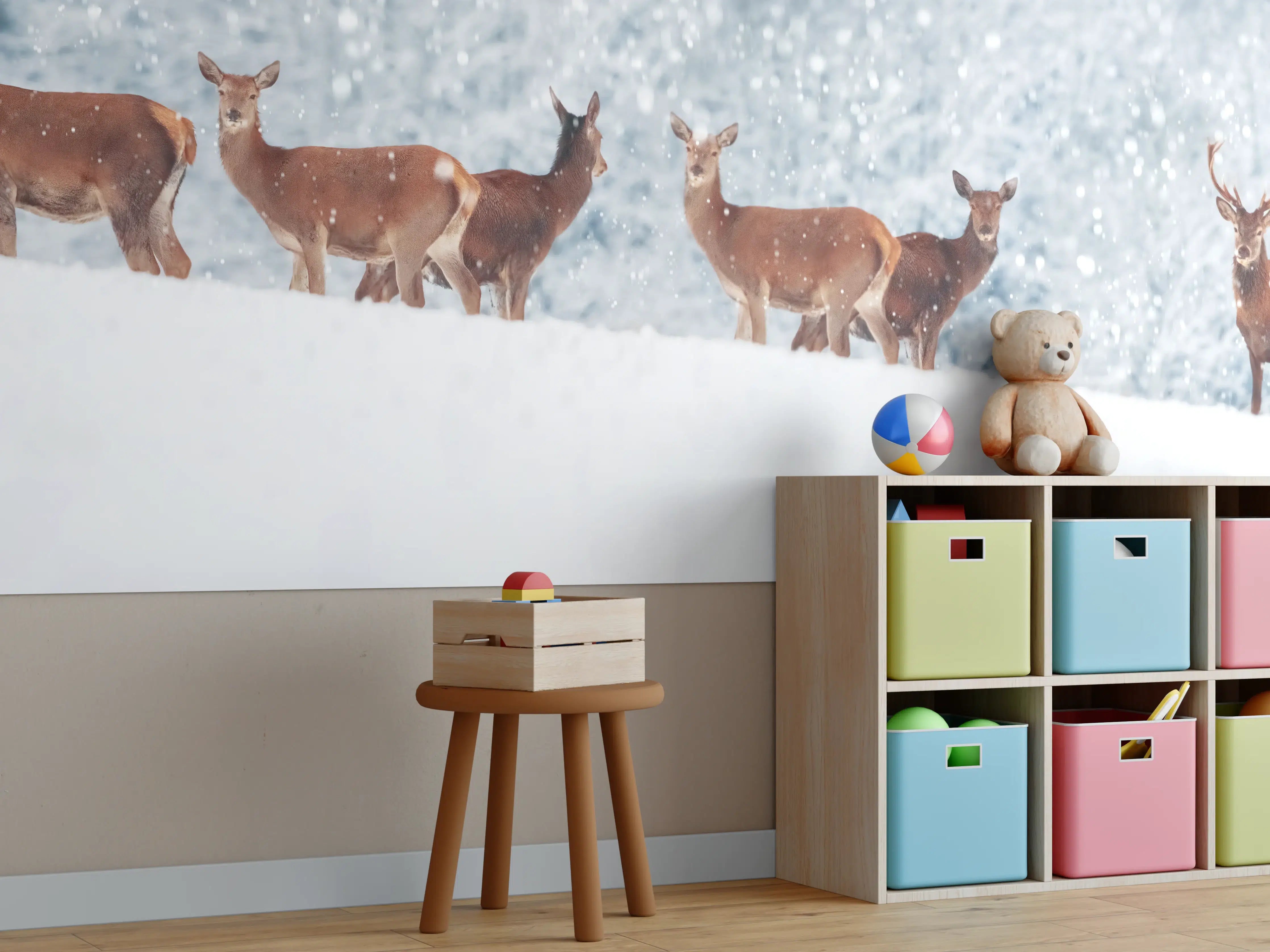 Kinderzimmer Wandgestaltung - Hirsche im weißen Winterpanorama