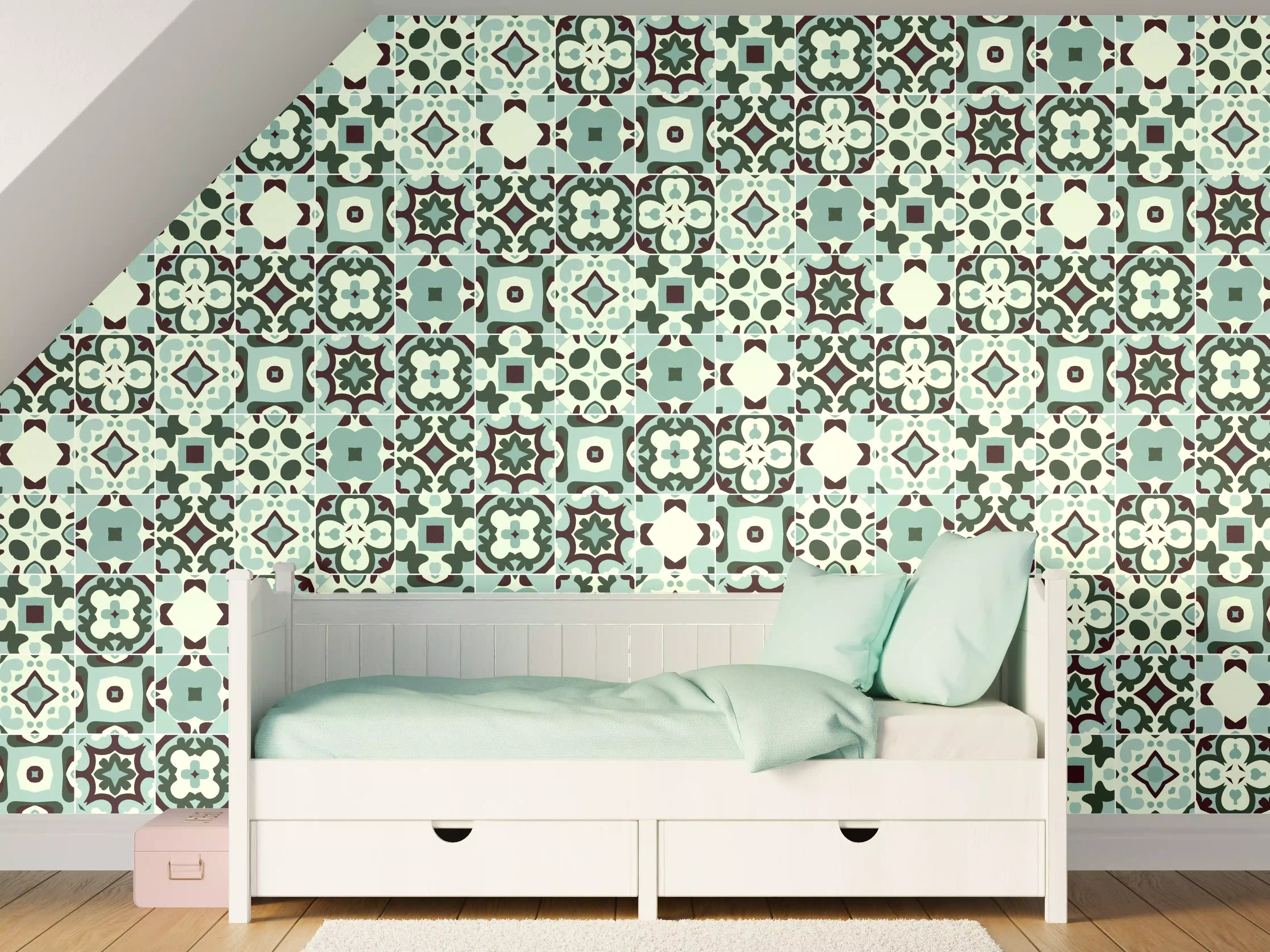 Kinderzimmer Wandgestaltung - Historischer Fliesenmuster in Türkis und Braun