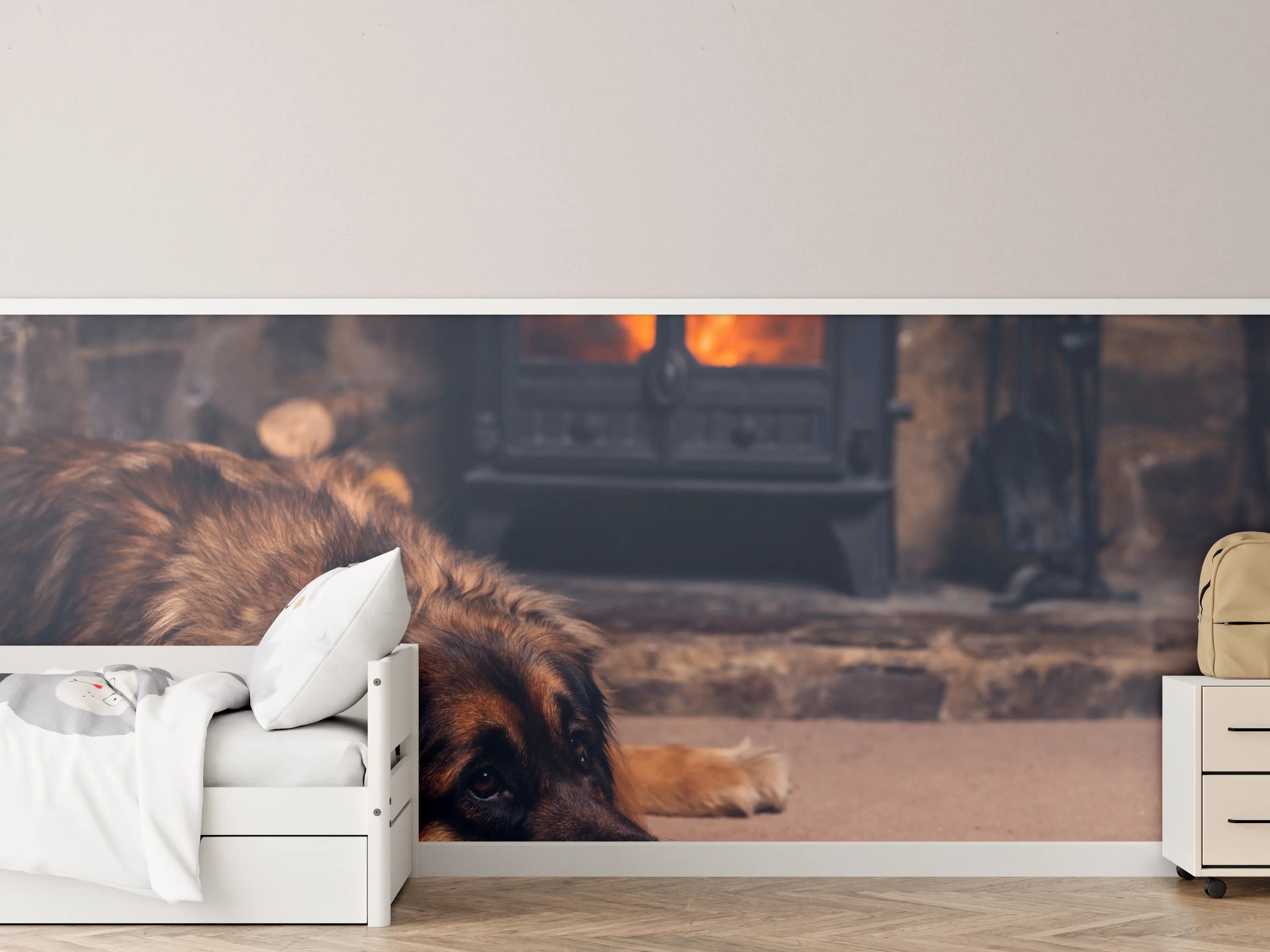 Kinderzimmer Wandgestaltung - Hund entspannt am Feuer