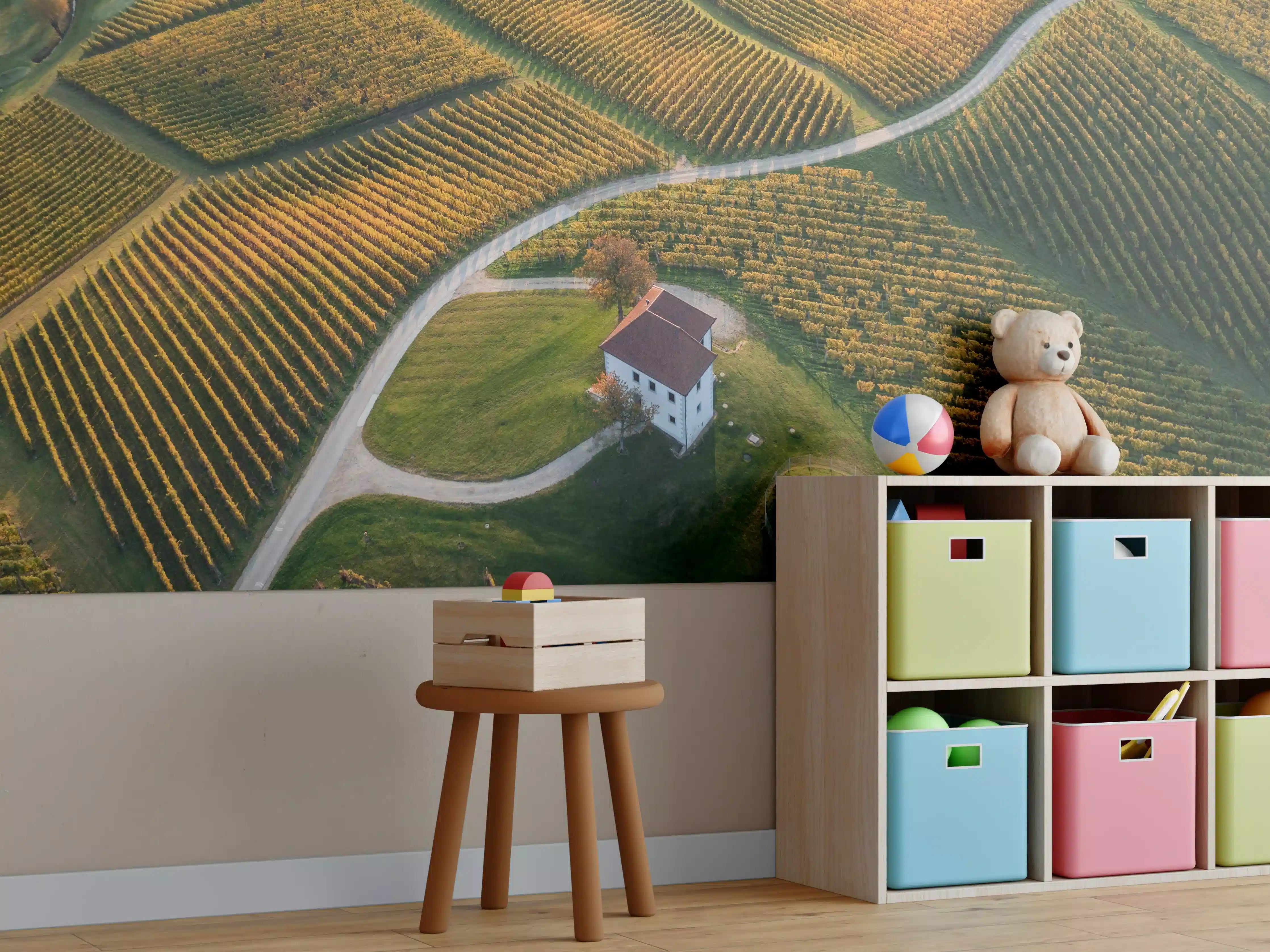 Kinderzimmer Wandgestaltung - Idyllische Grün-Landschaft