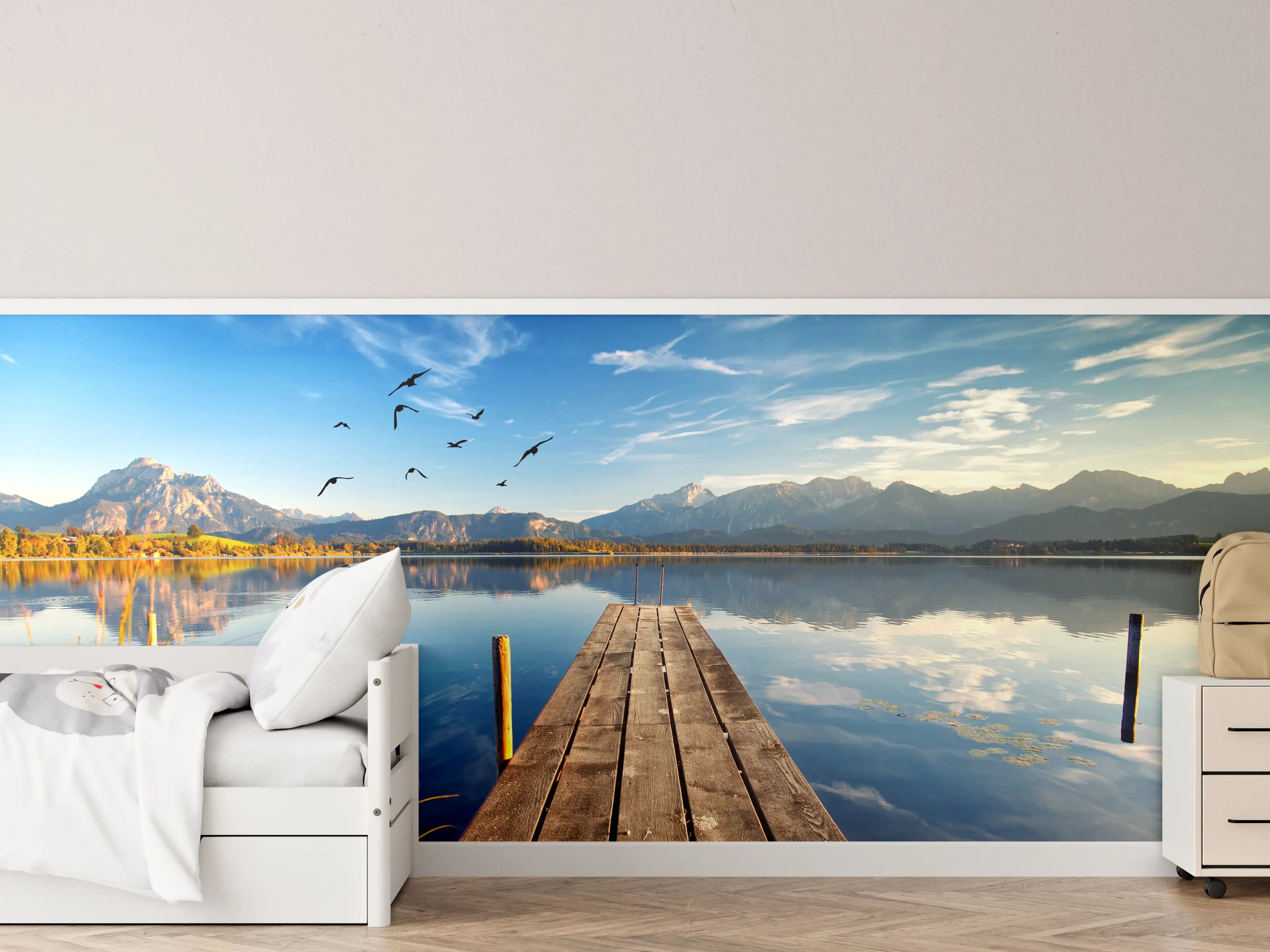 Kinderzimmer Wandgestaltung - Idyllisches Dorf in Bayerischen Alpen