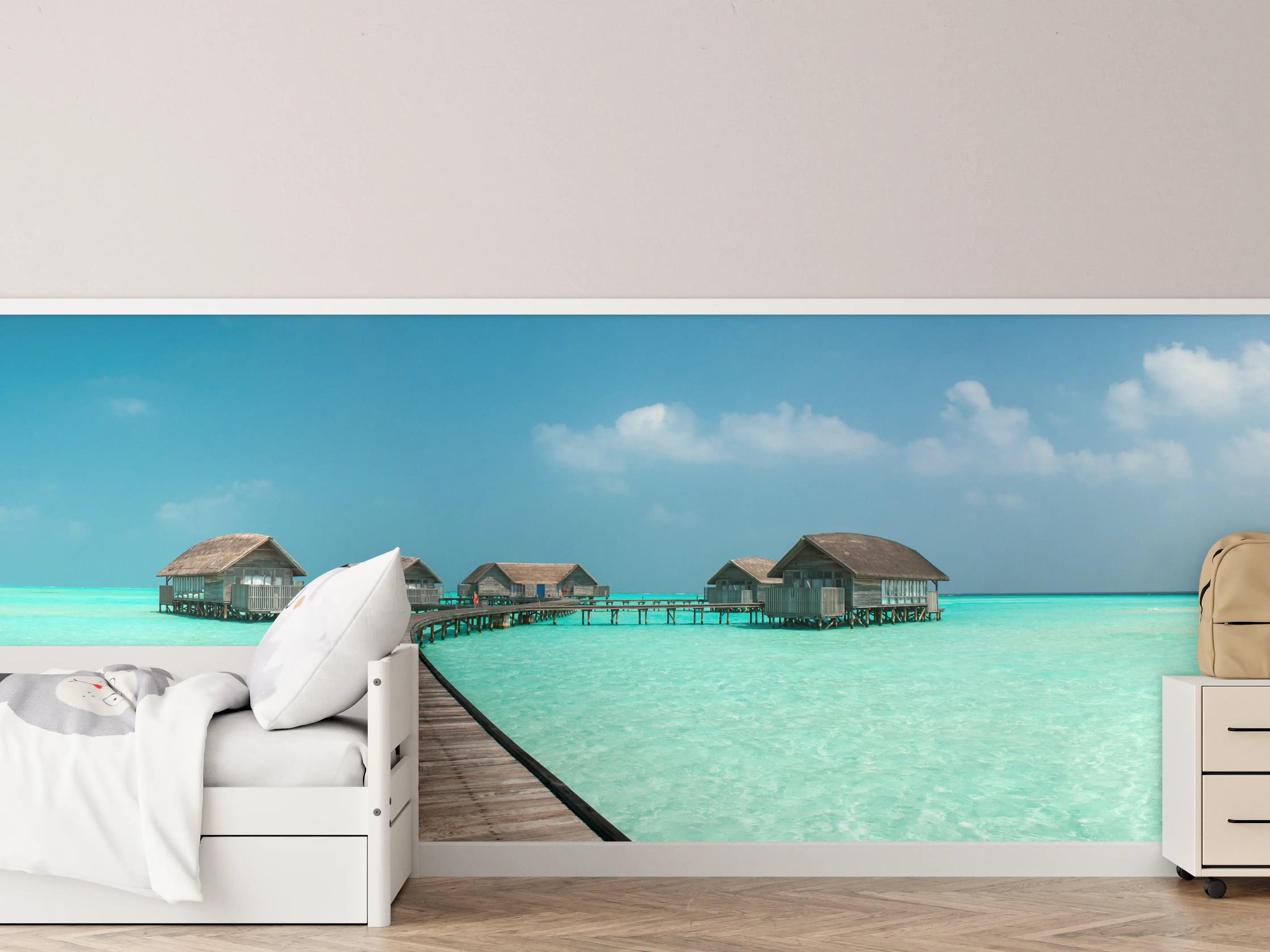 Kinderzimmer Wandgestaltung - Inselhütten über türkisfarbenem Wasser mit Himmel