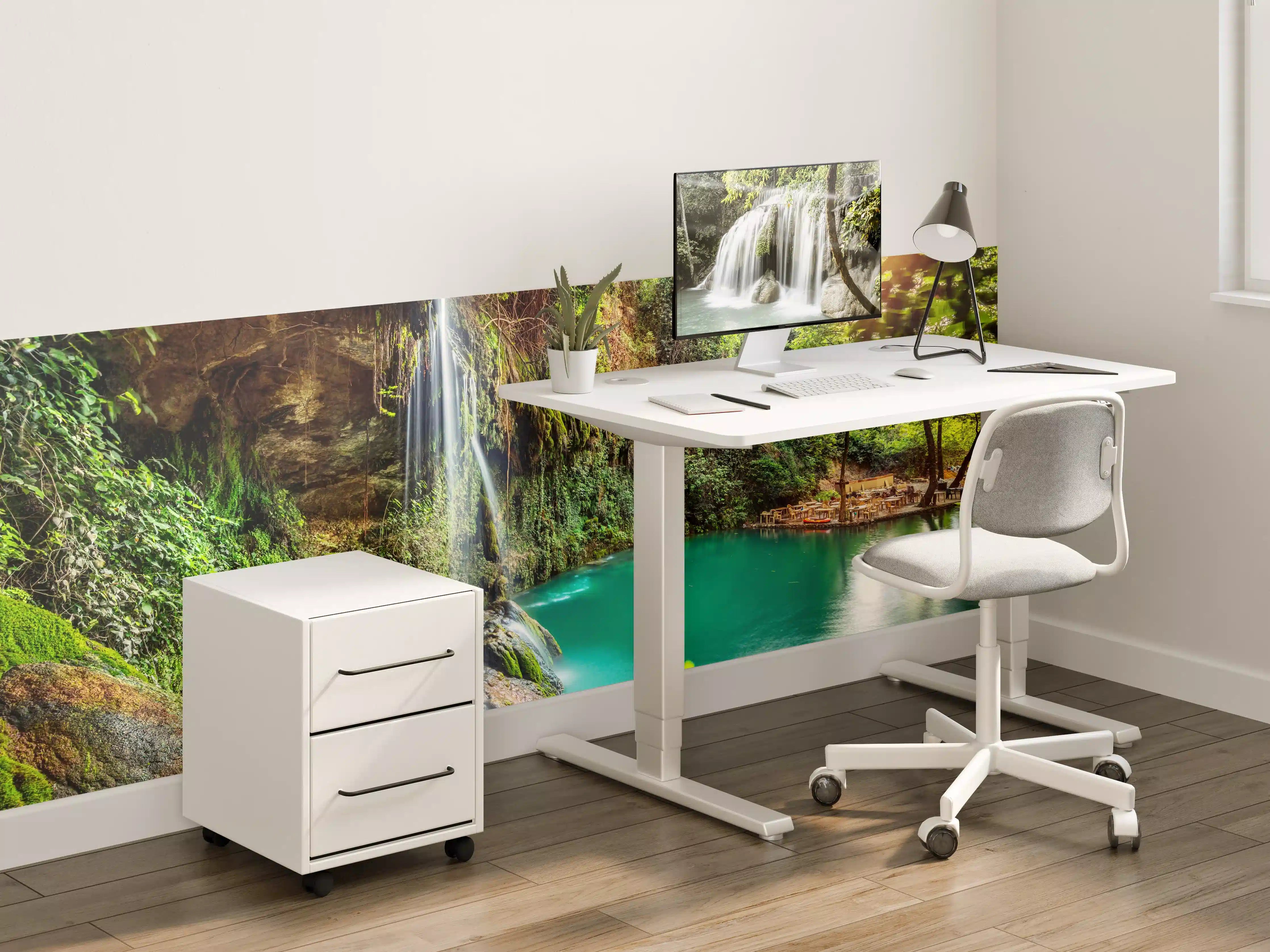 Kinderzimmer Wandgestaltung - Kaskade mit klarem Bach im Libanon