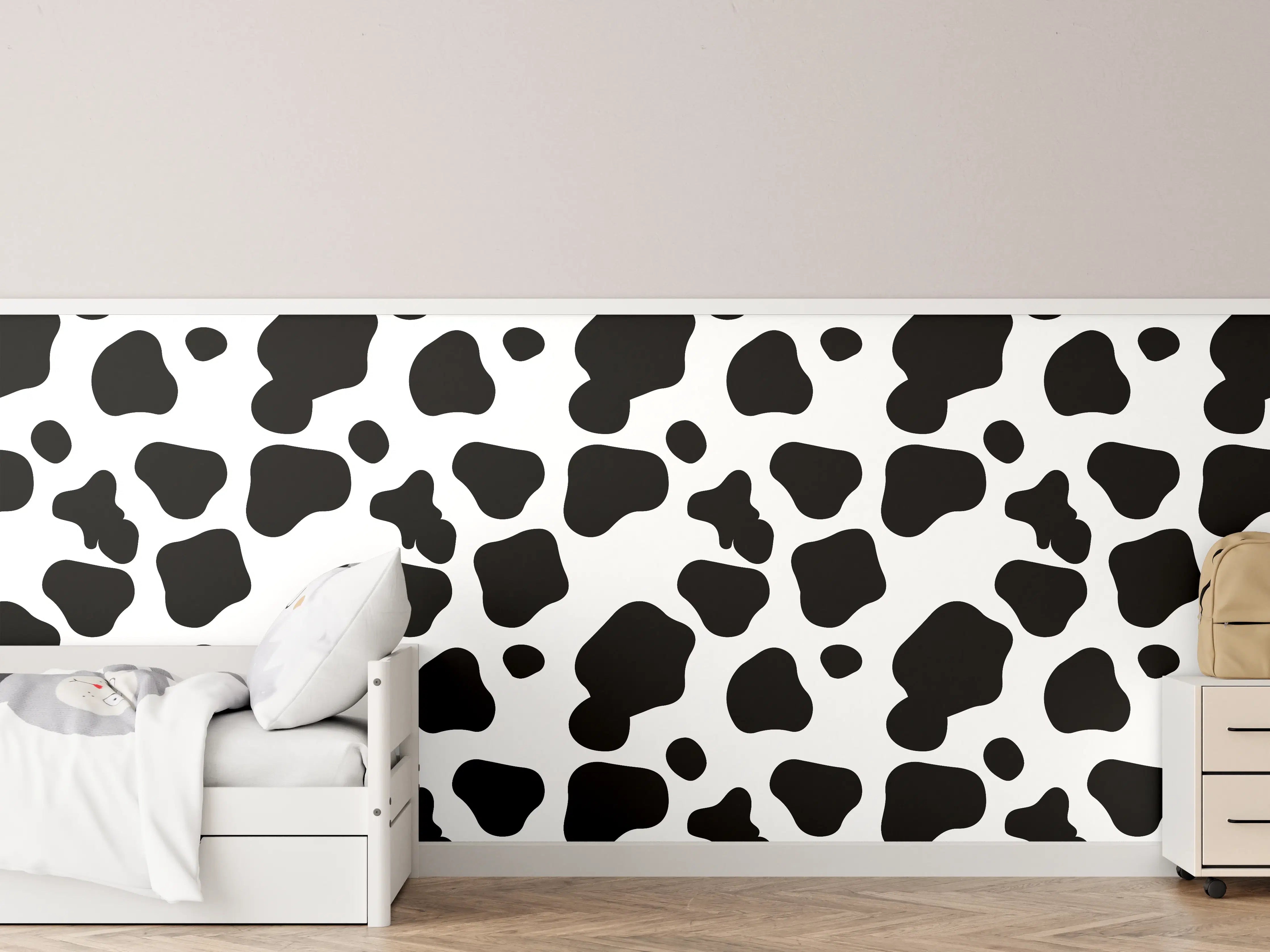 Kinderzimmer Wandgestaltung - Kraftvolles Cow-Print Muster in Schwarz-Weiß