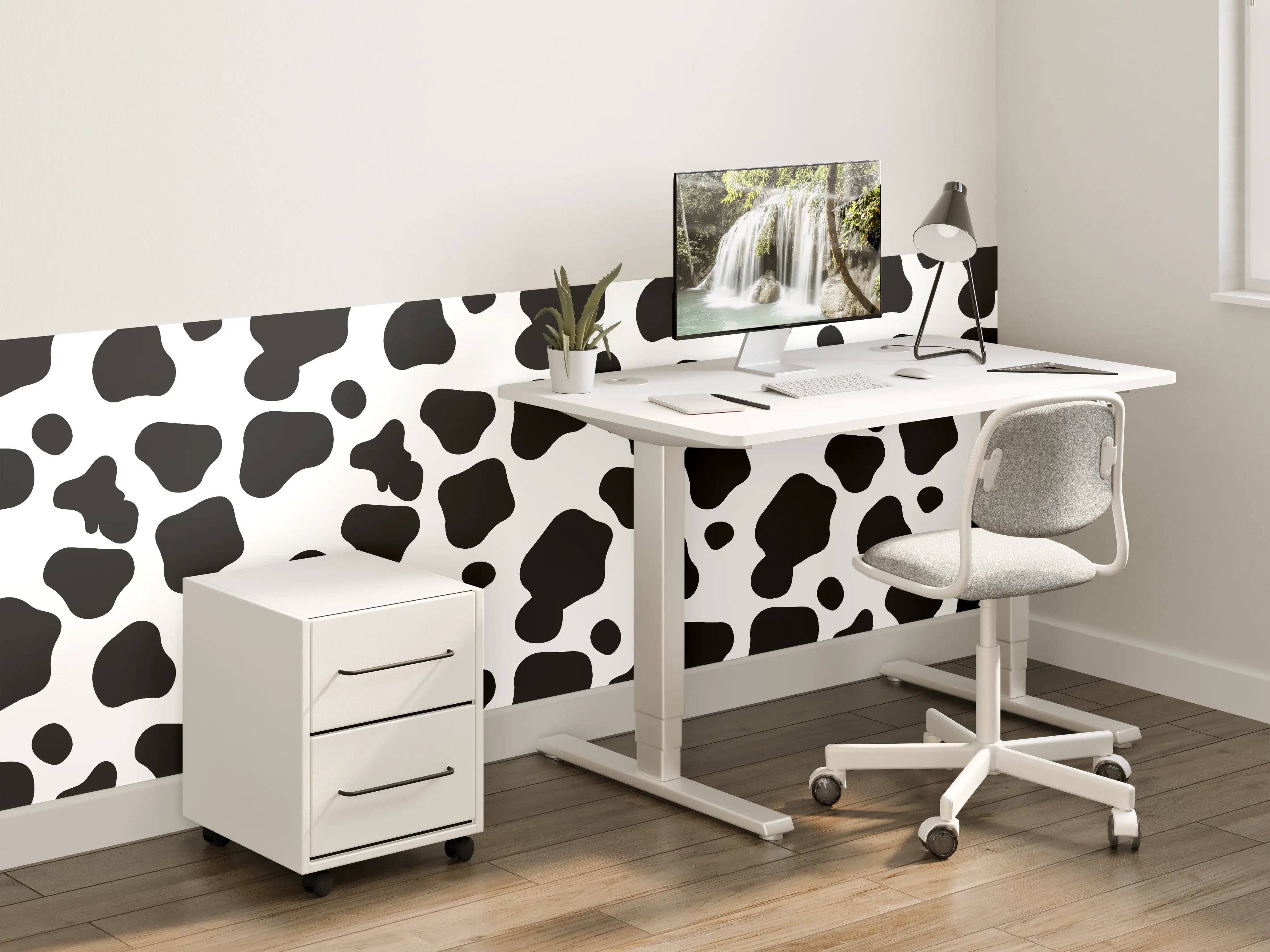 Kinderzimmer Wandgestaltung - Kraftvolles Cow-Print Muster in Schwarz-Weiß