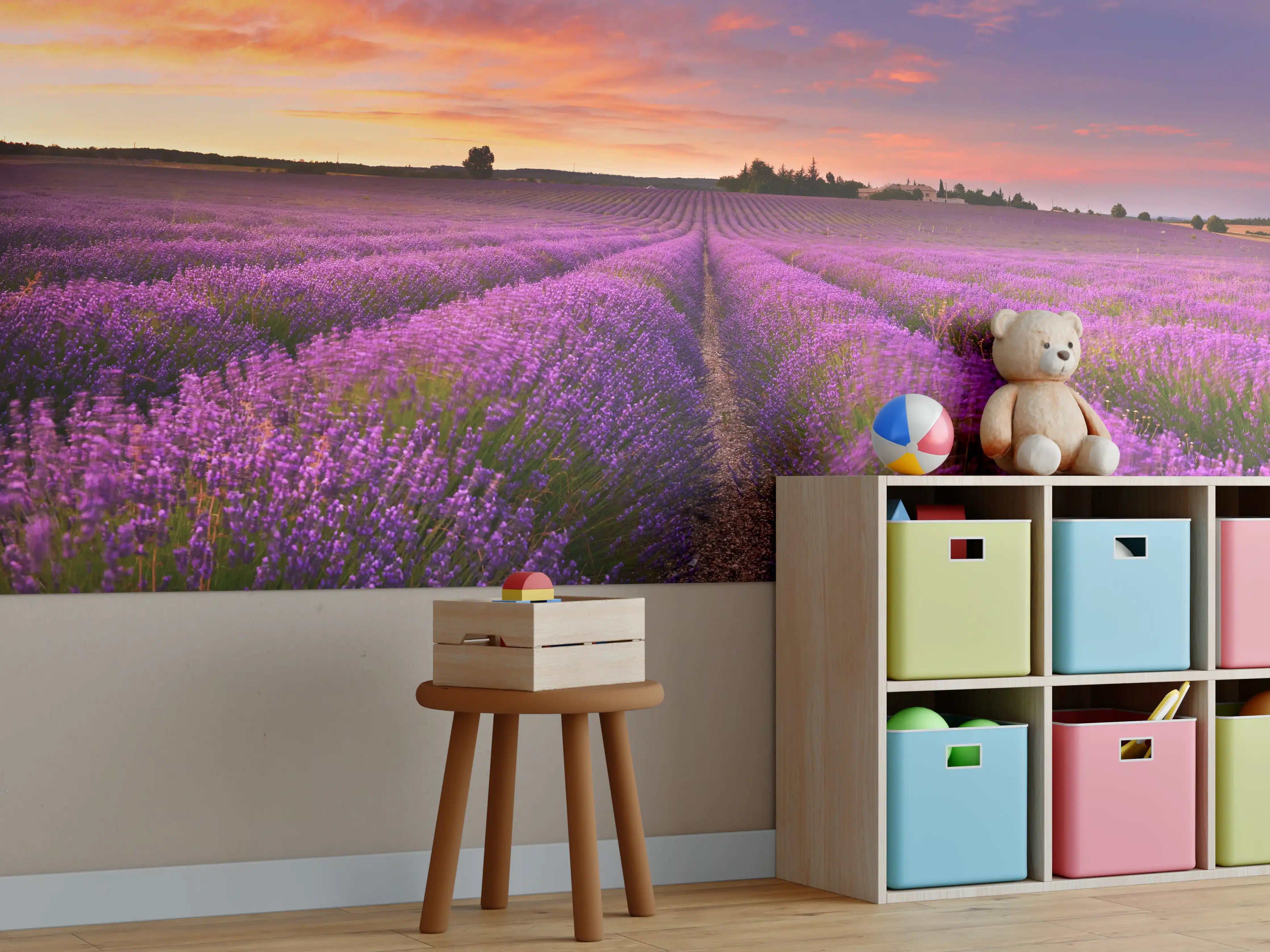 Kinderzimmer Wandgestaltung - Lavendelfeld in der Morgendämmerung