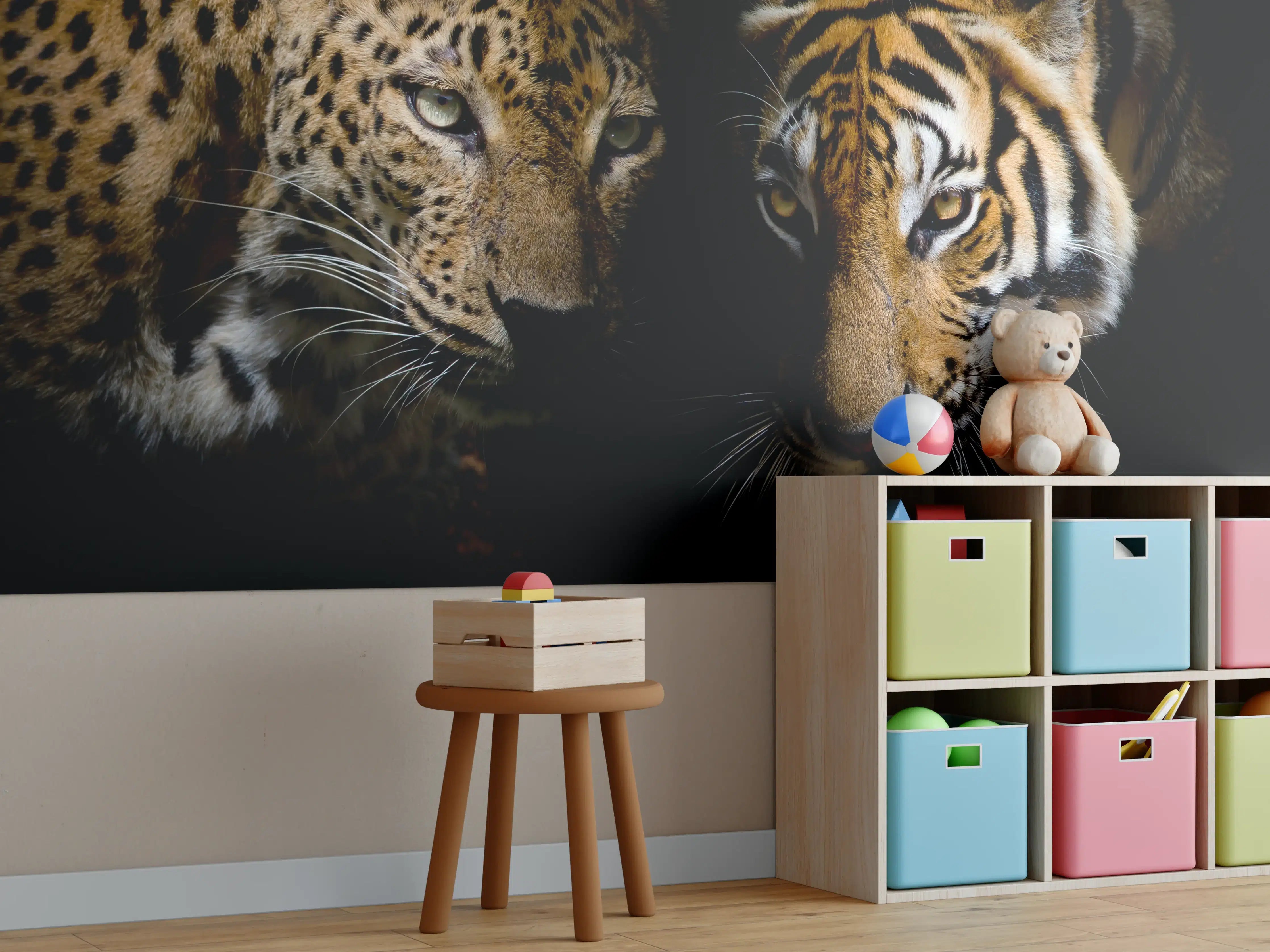 Kinderzimmer Wandgestaltung - Leopard und Tiger isoliert auf schwarzen Hintergrund