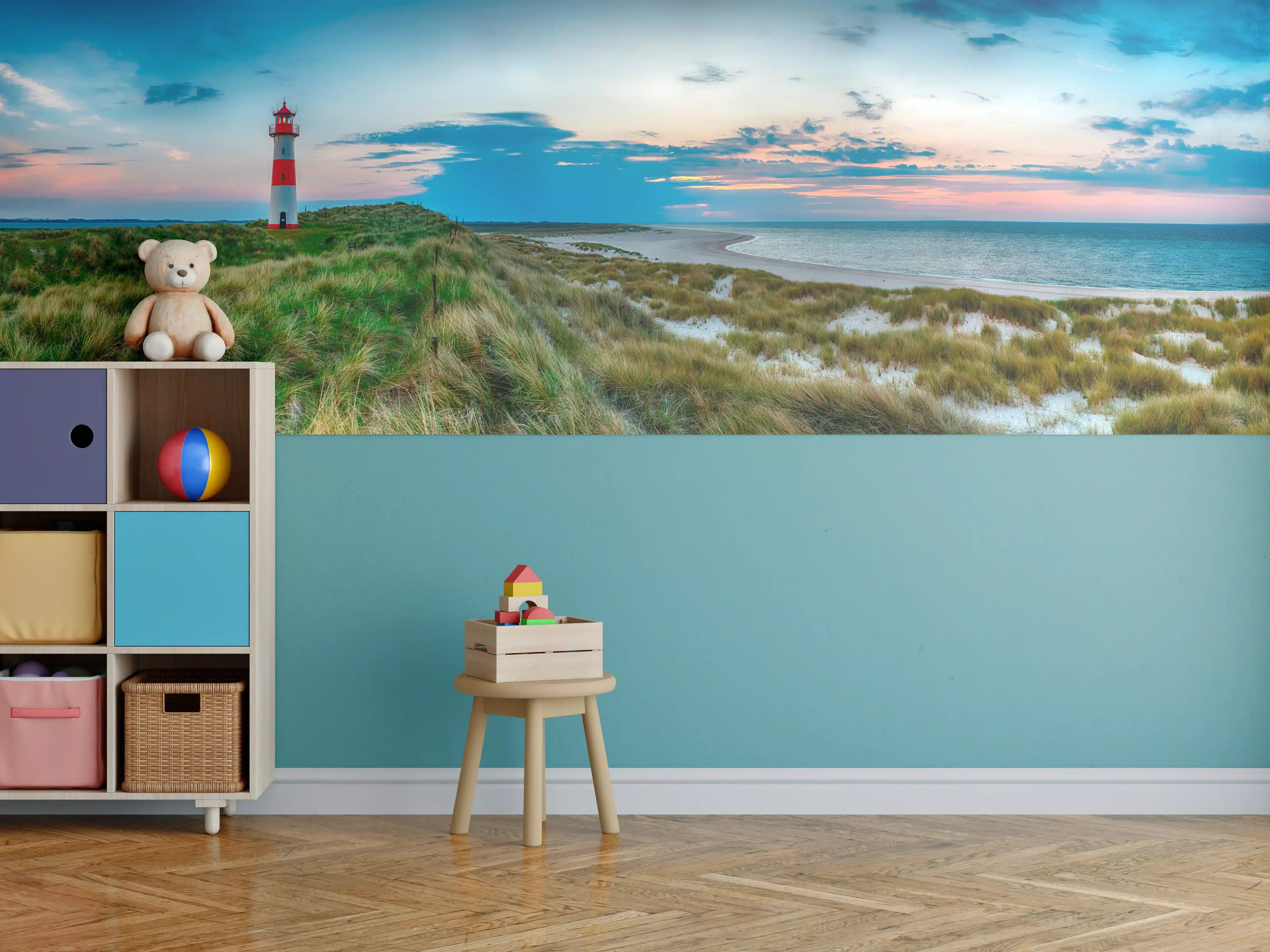 Kinderzimmer Wandgestaltung - Leuchtturm am Strand bei Sonnenuntergang