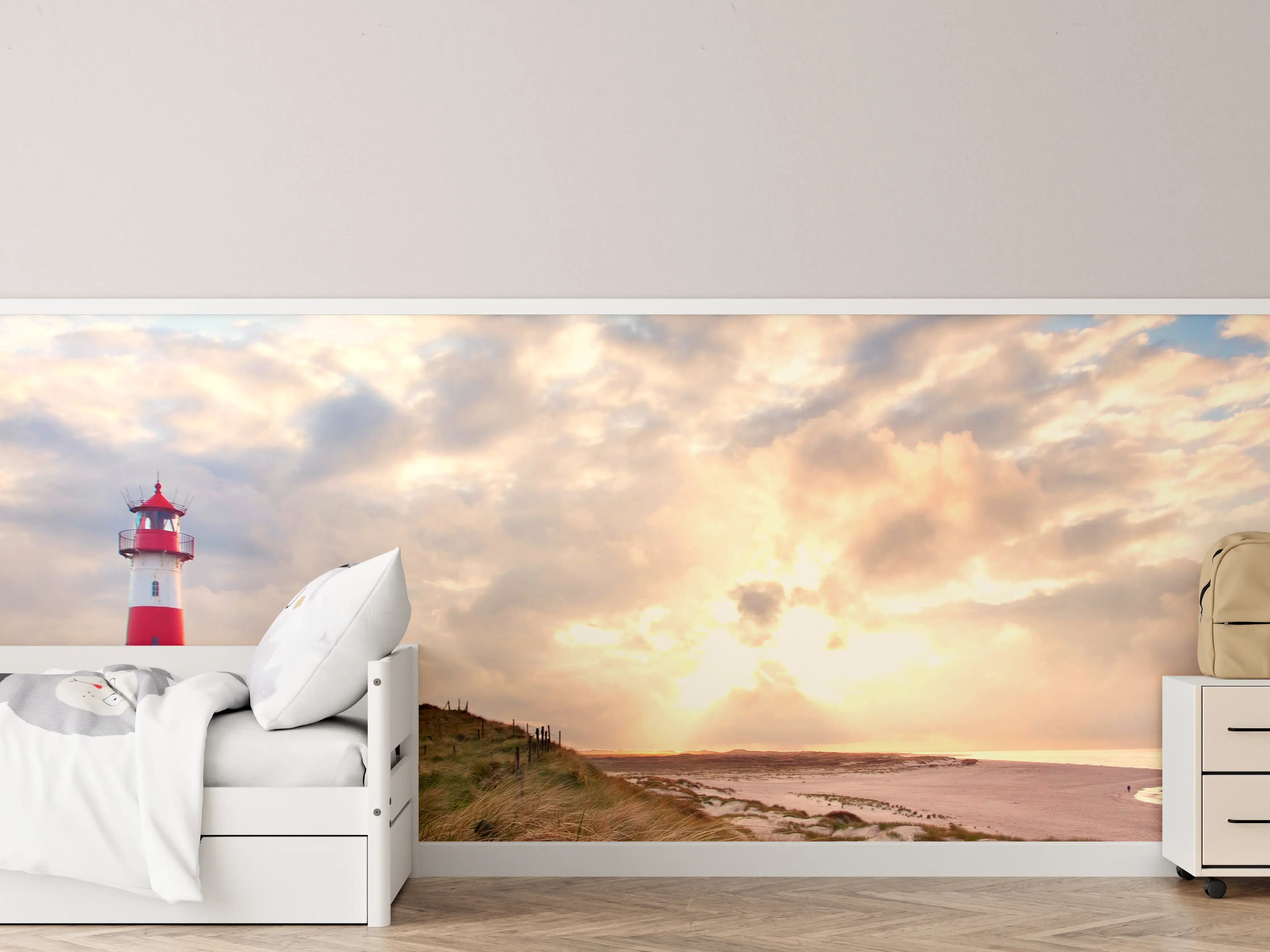 Kinderzimmer Wandgestaltung - Leuchtturm im grauen Dämmerlicht
