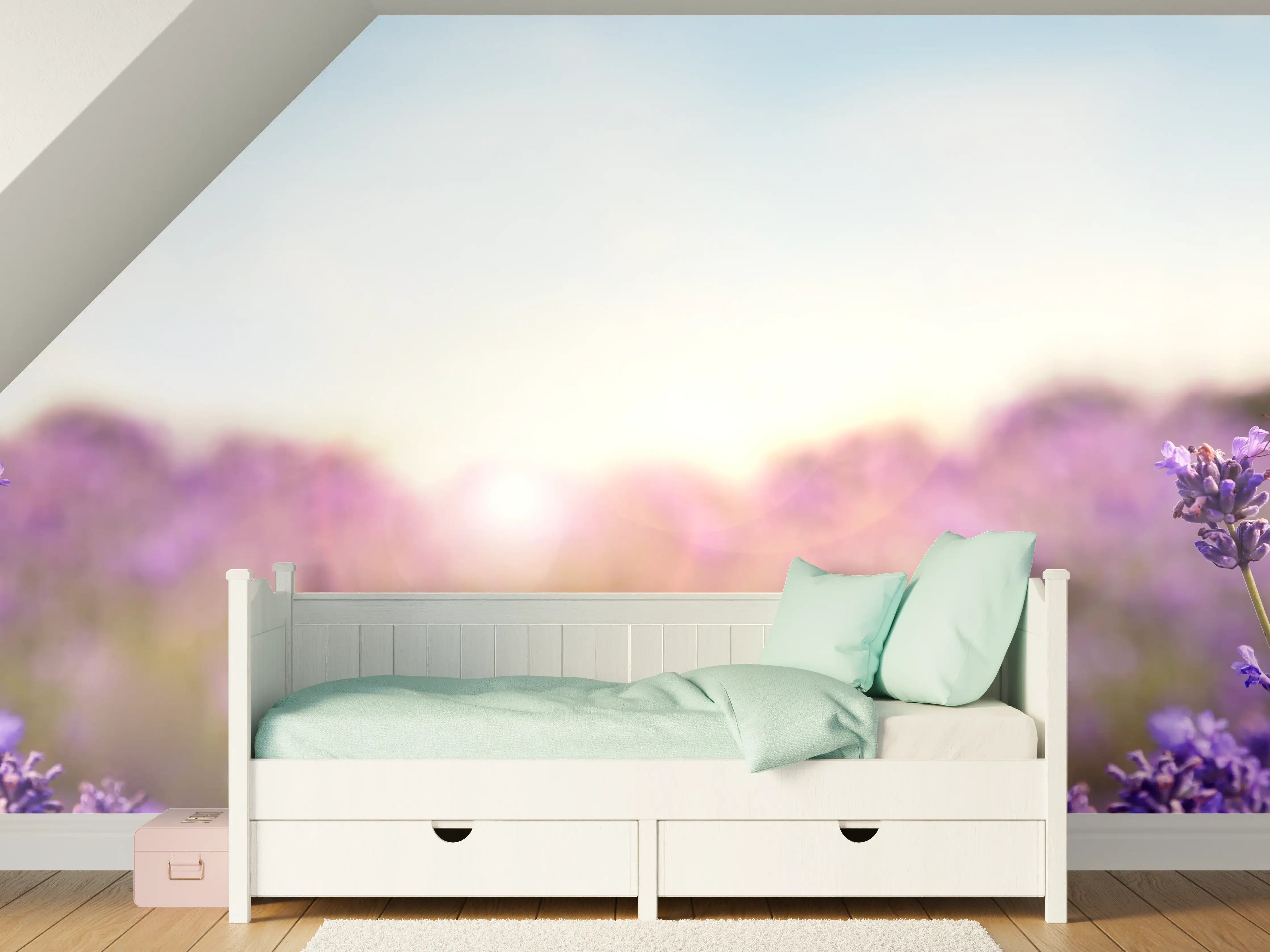 Kinderzimmer Wandgestaltung - Lila Lavendelfeld im Morgenlicht