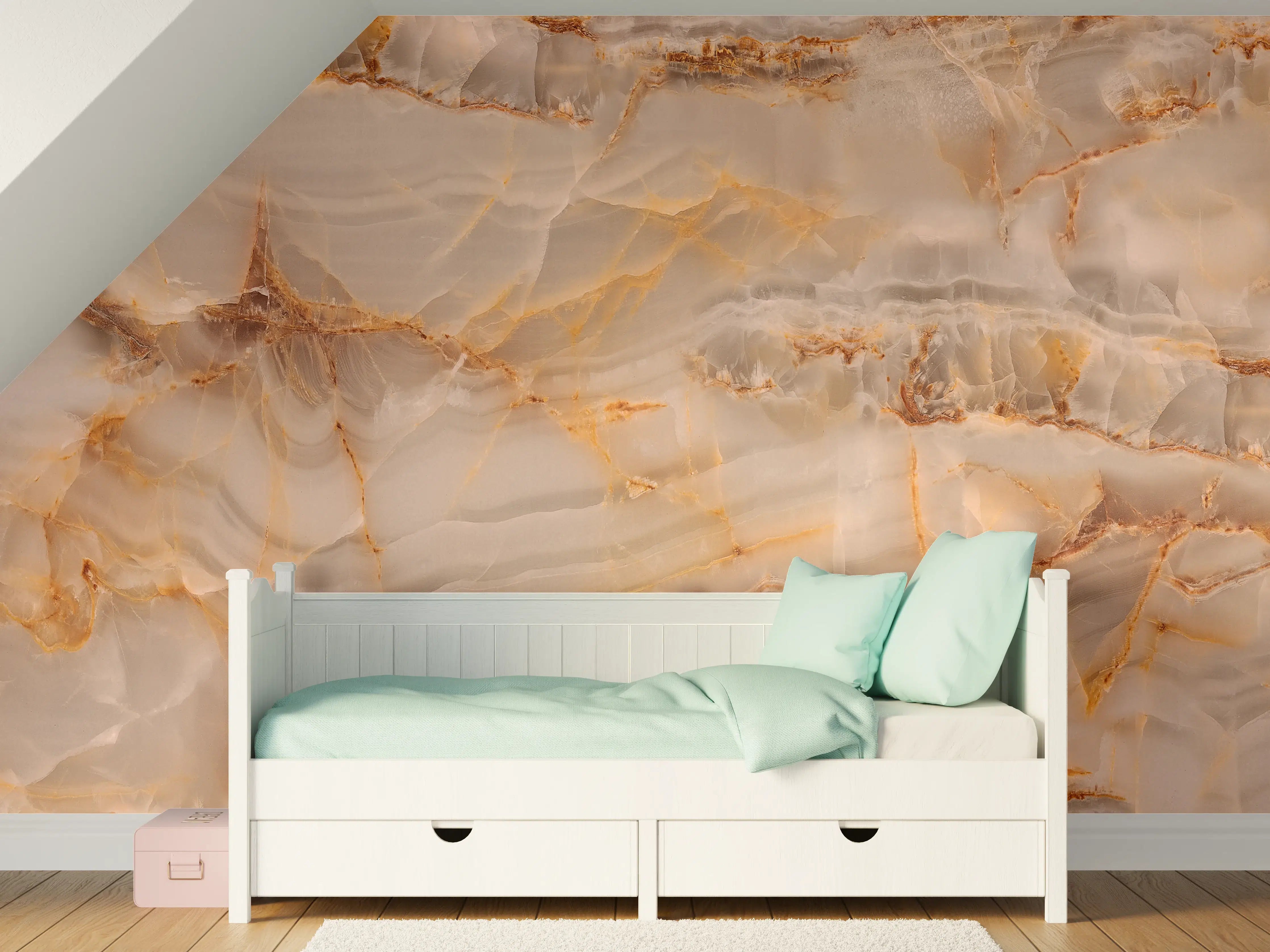 Kinderzimmer Wandgestaltung - Luxuriöse Marmor-Textur in Warmtönen