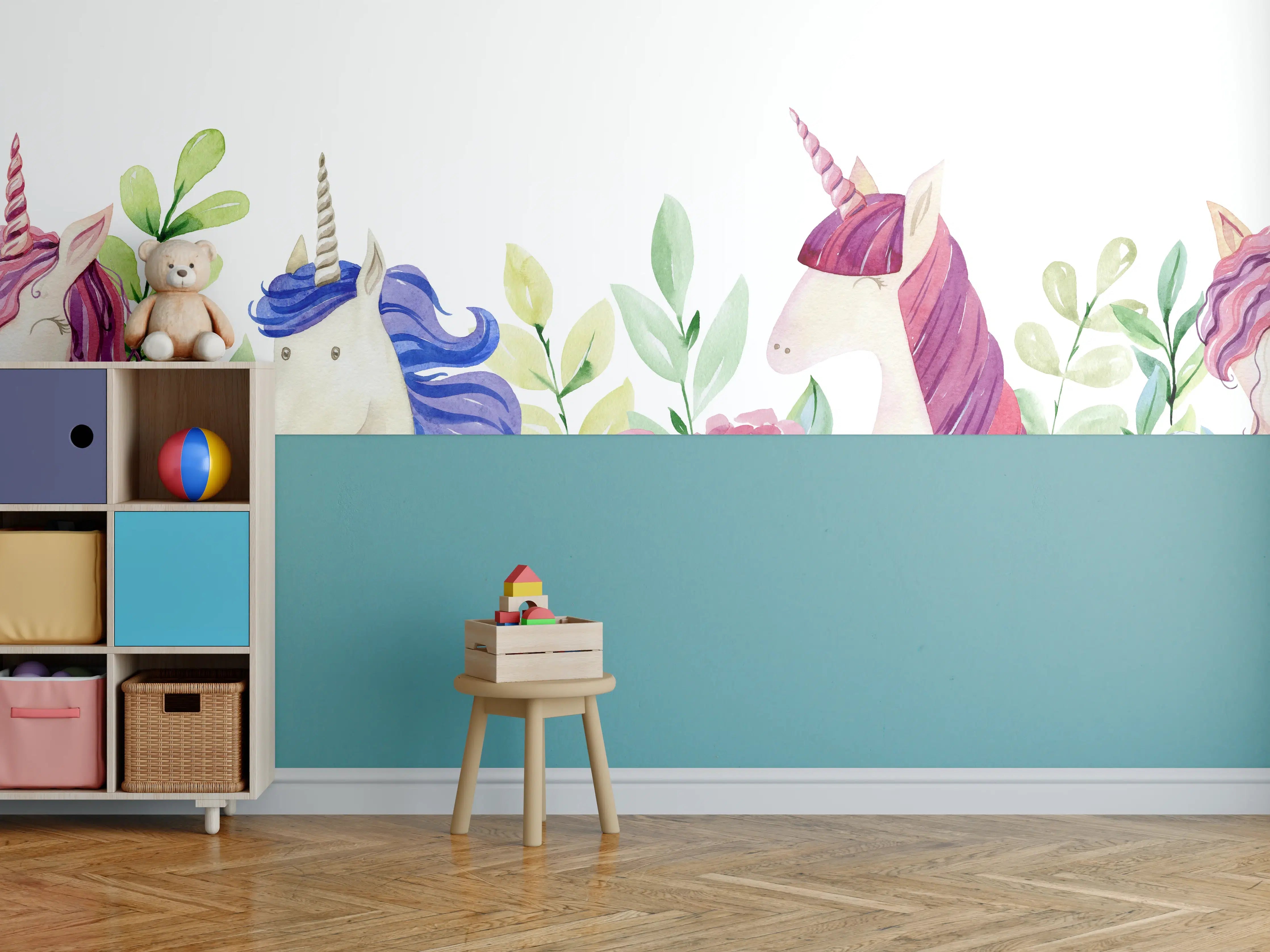 Kinderzimmer Wandgestaltung - Märchenhafte Einhorn-Wandkunst mit bunten Blumen