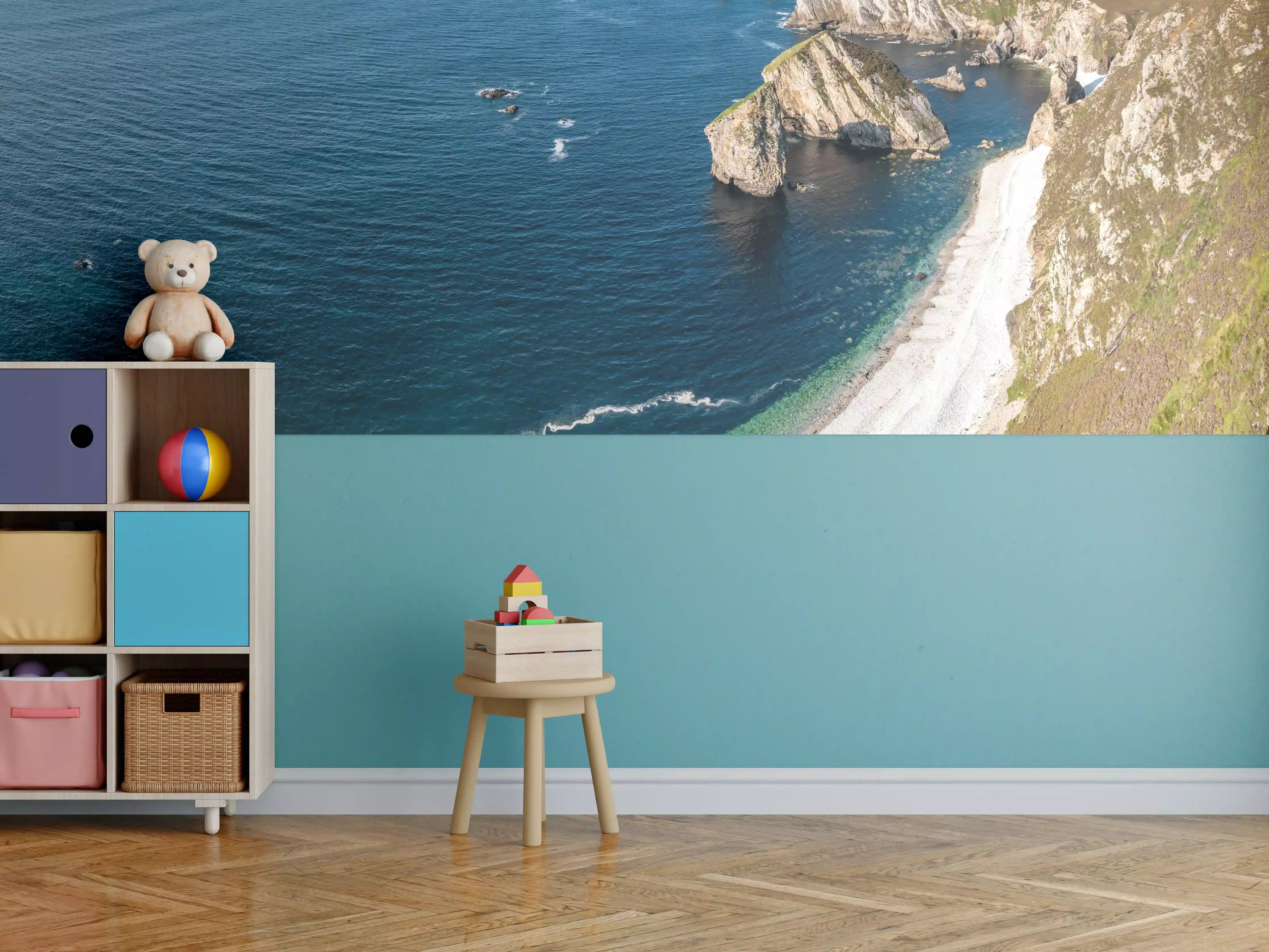 Kinderzimmer Wandgestaltung - Majestätische Klippen über dem azurblauen Meer