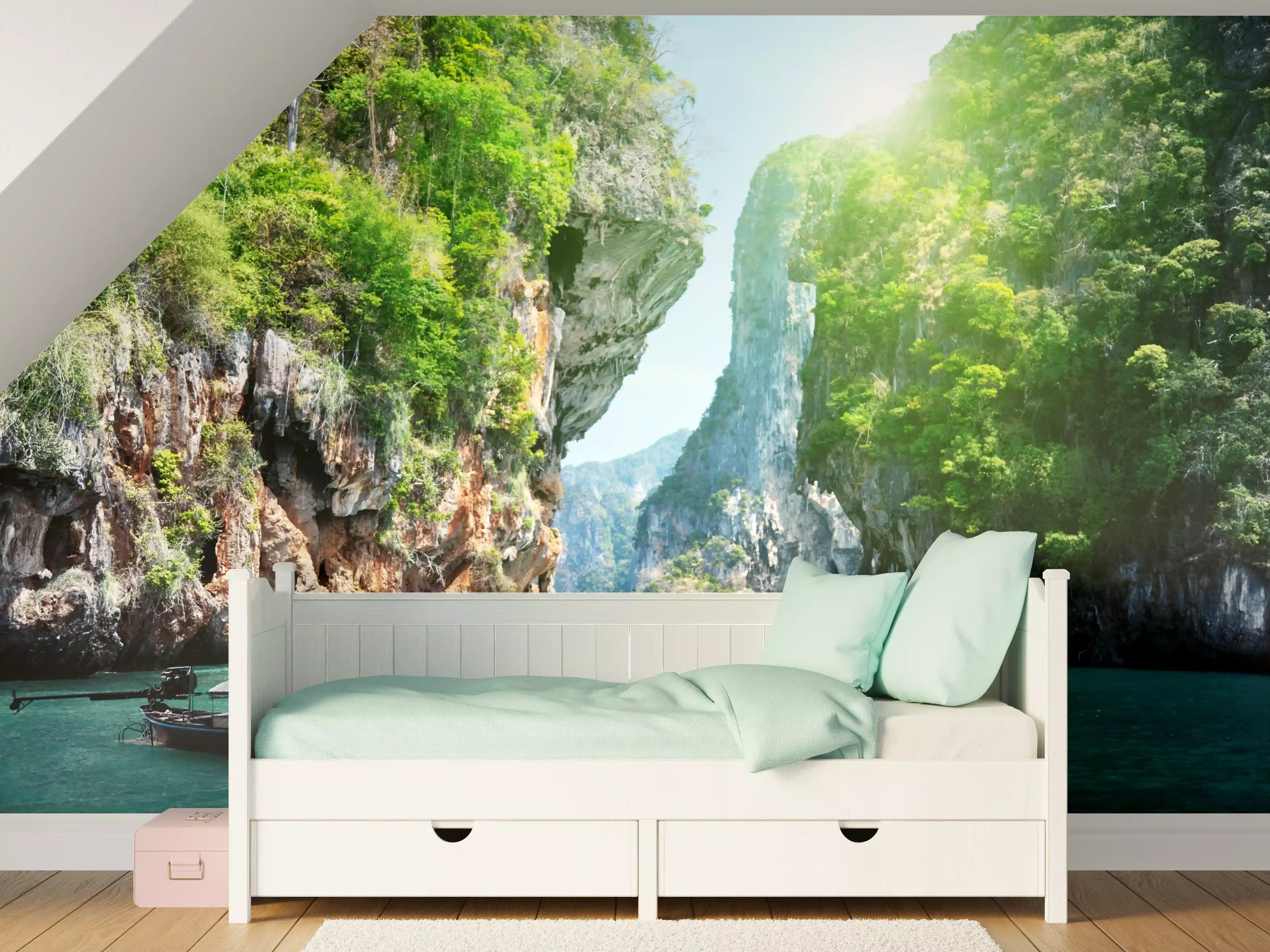 Kinderzimmer Wandgestaltung - Majestätische Seenlandschaft mit Boot