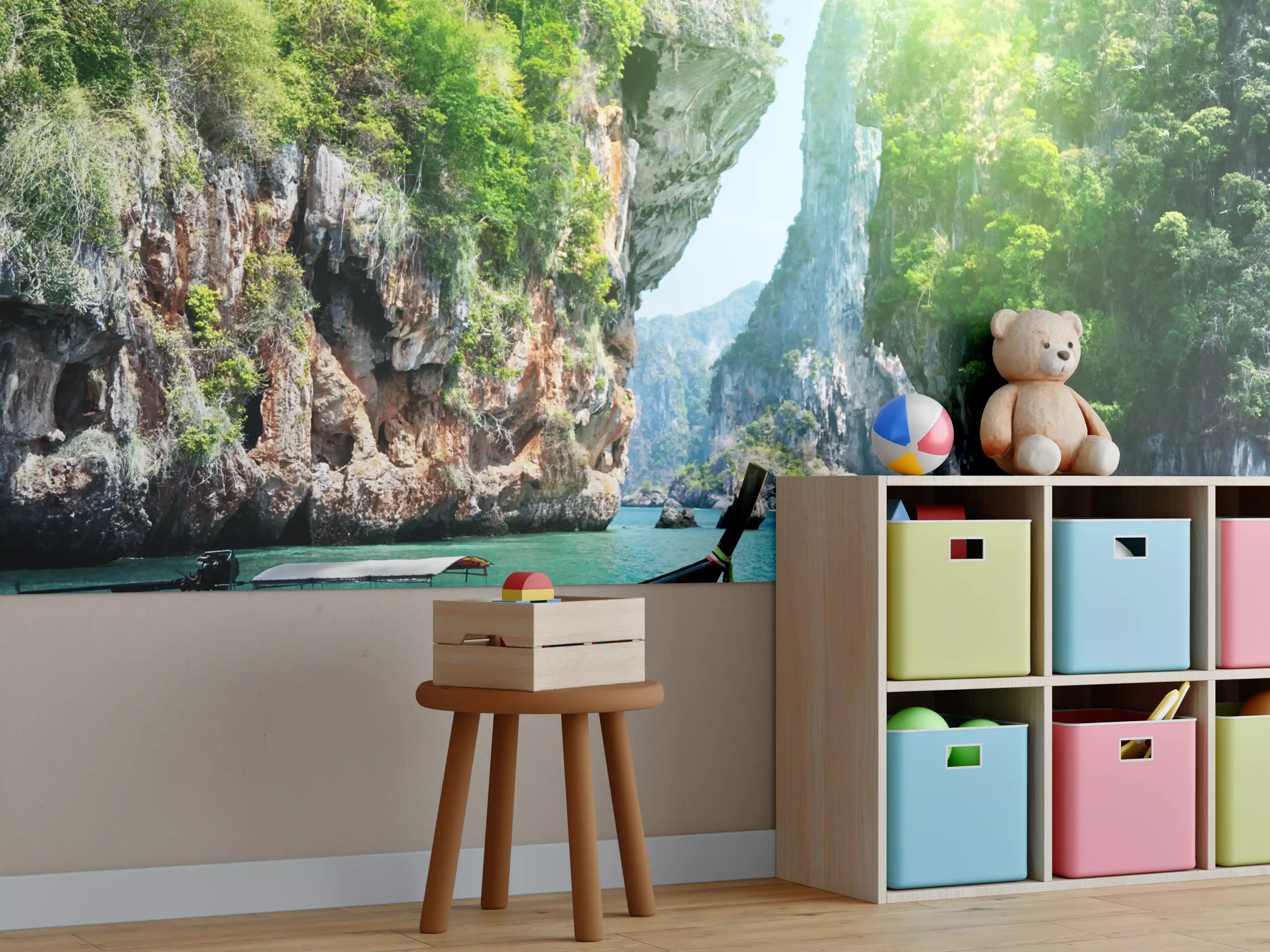 Kinderzimmer Wandgestaltung - Majestätische Seenlandschaft mit Boot