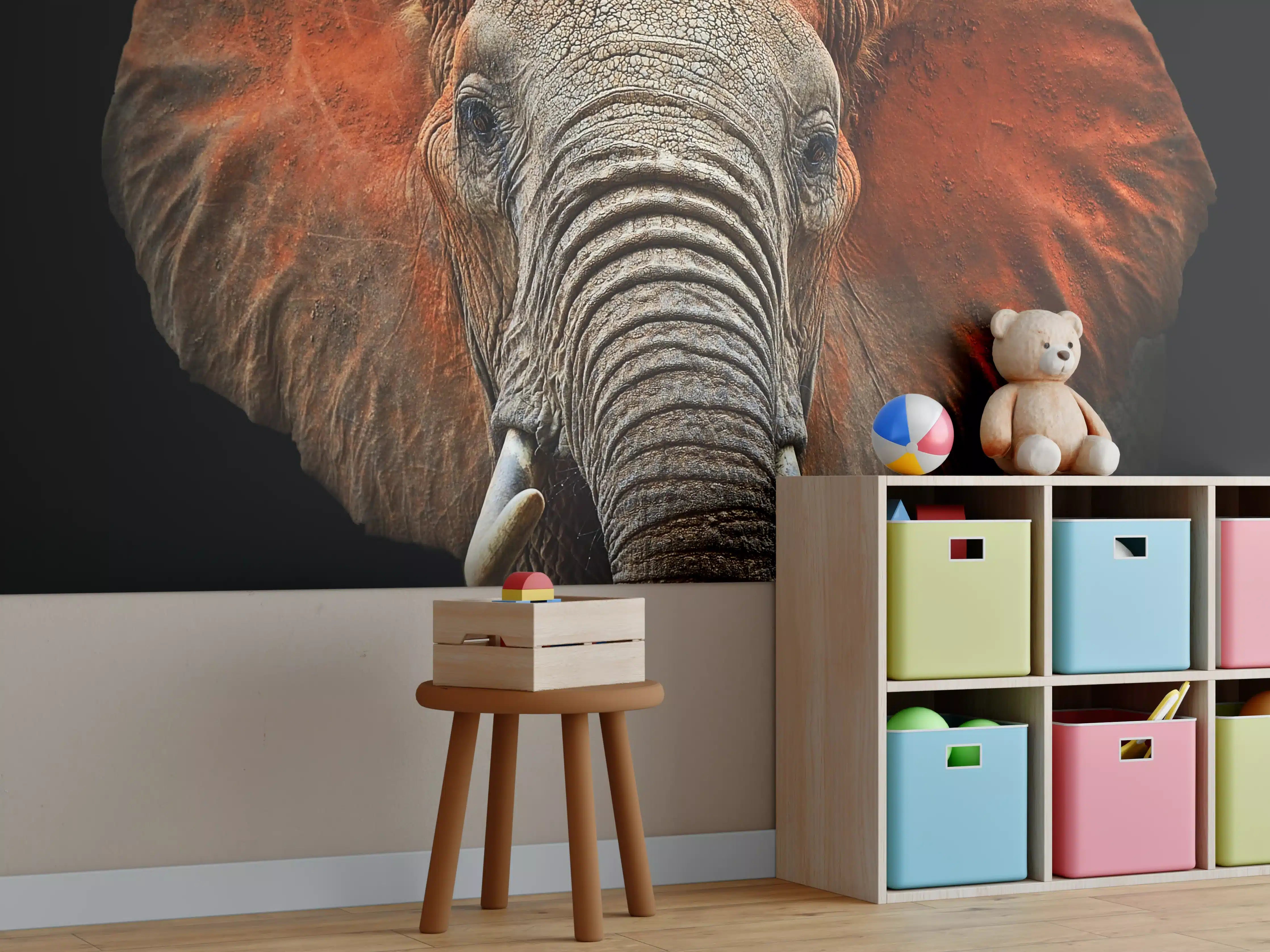 Kinderzimmer Wandgestaltung - Majestätischer Elefant mit beeindruckenden roten Ohren