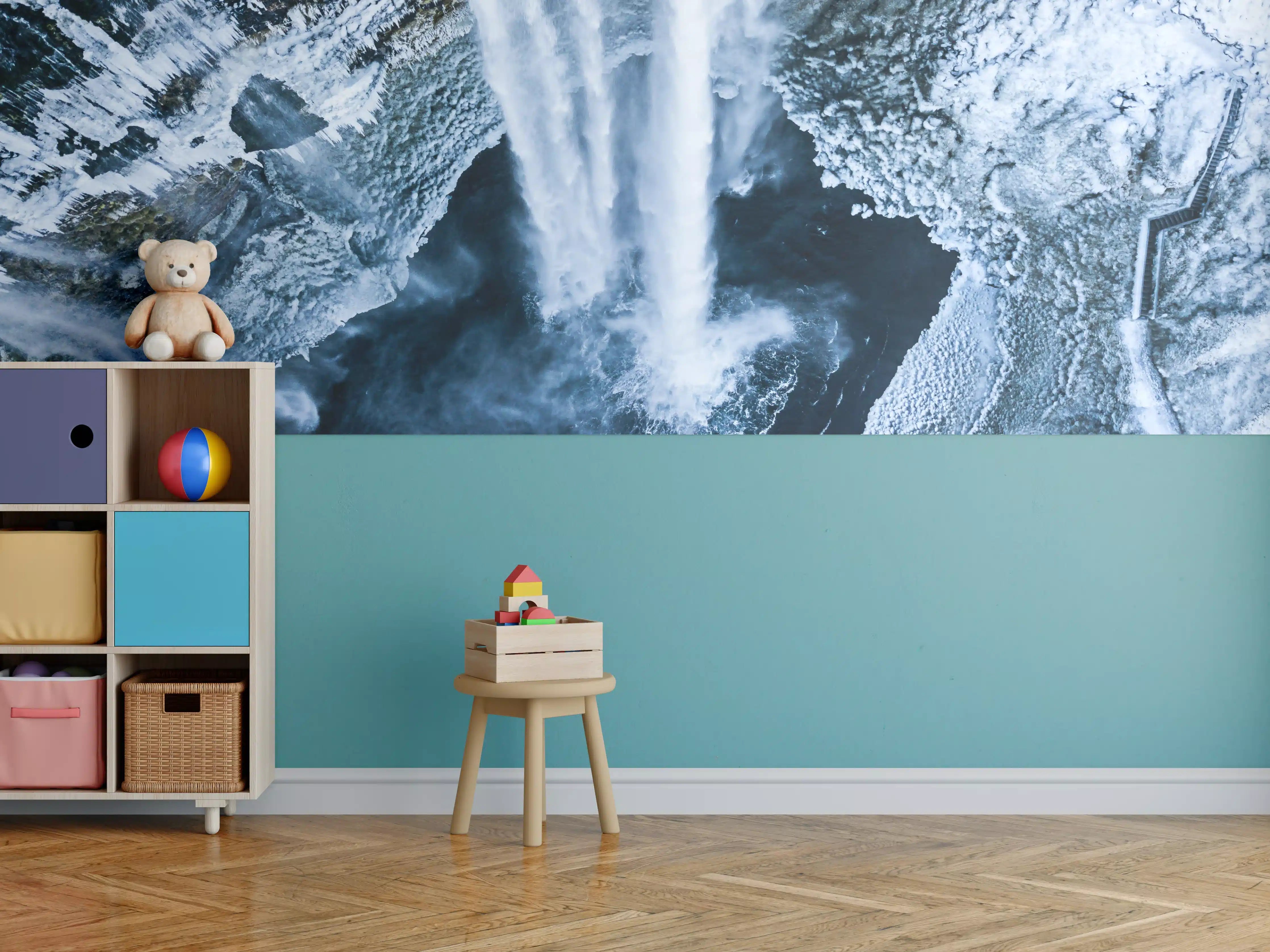 Kinderzimmer Wandgestaltung - Majestätischer Wasserfall in kühlen Tönen