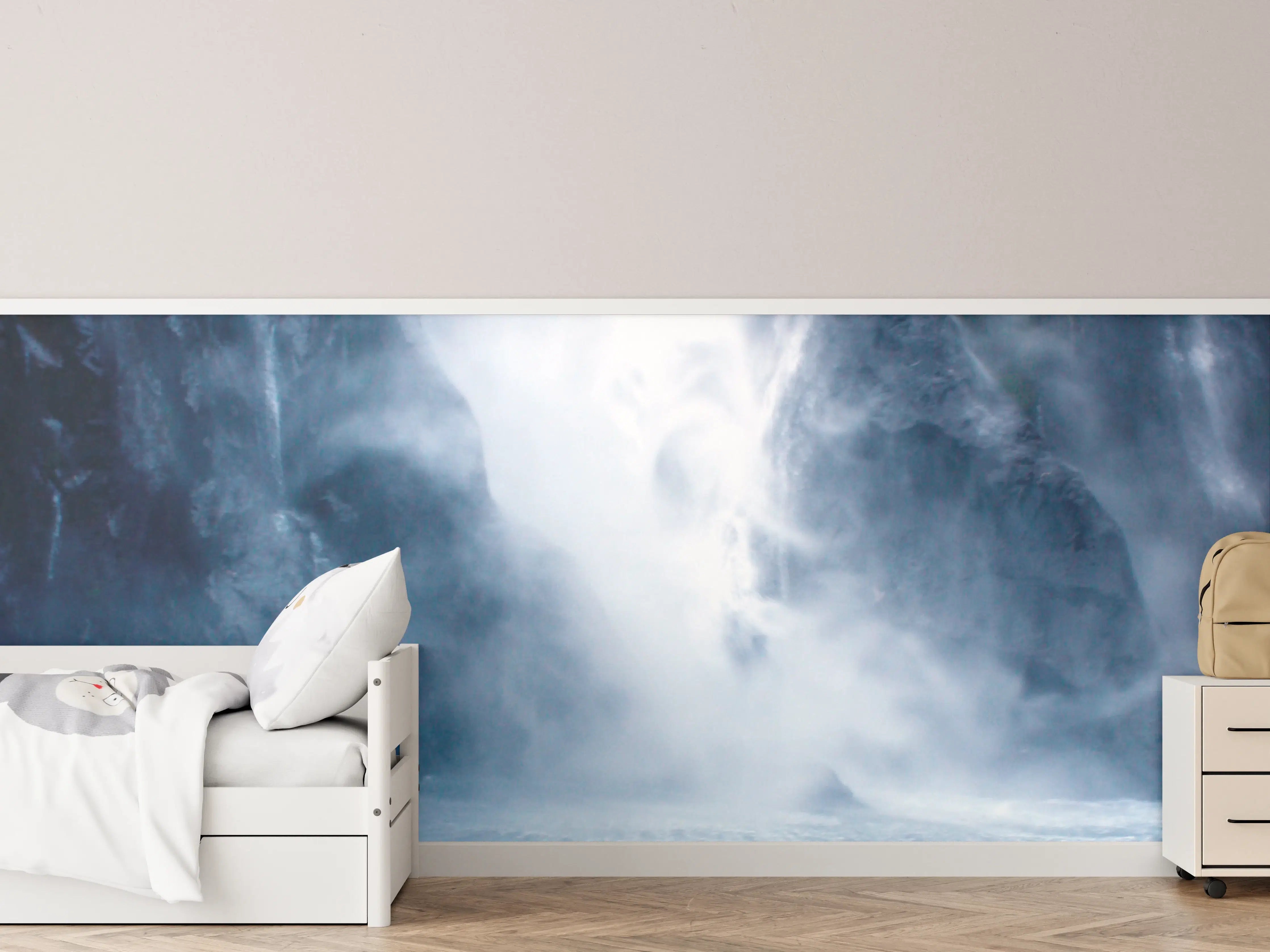 Kinderzimmer Wandgestaltung - Majestatischer Wasserfall mit Türkisfarbenem Wasser