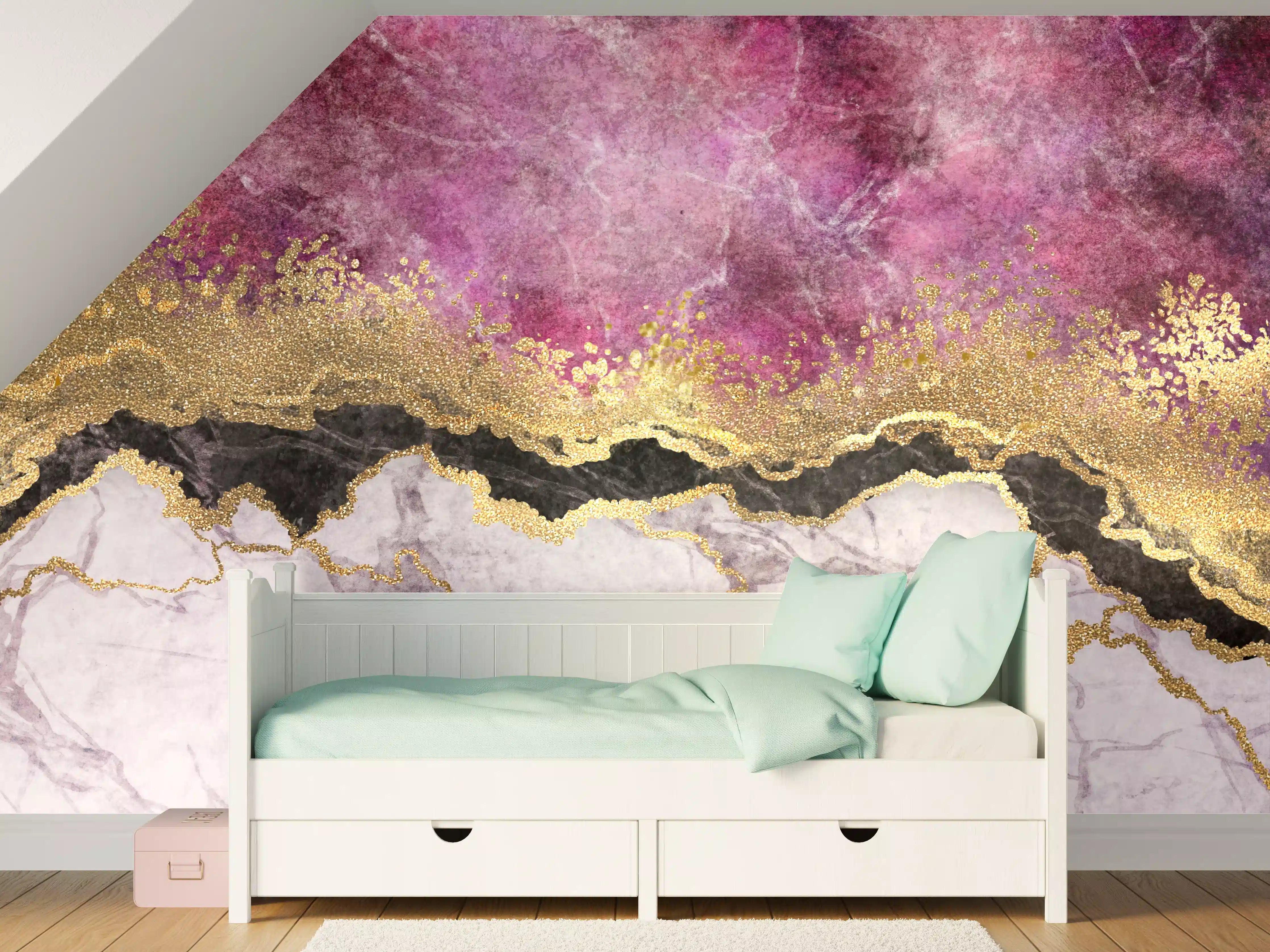 Kinderzimmer Wandgestaltung - Marble Effect mit Goldakzenten und Pinkfarben