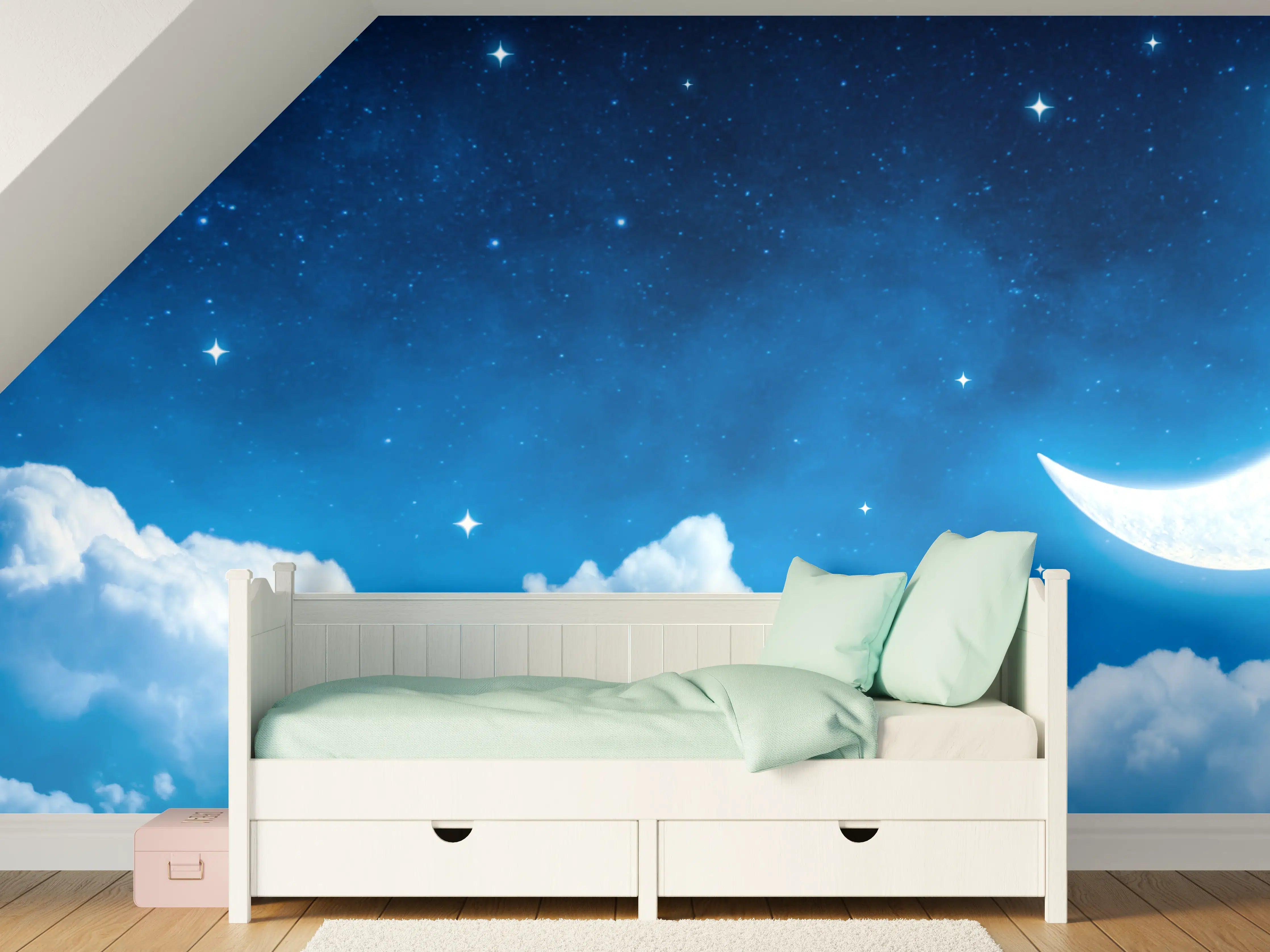 Kinderzimmer Wandgestaltung - Mond am nächtlichen Himmel mit Sternen
