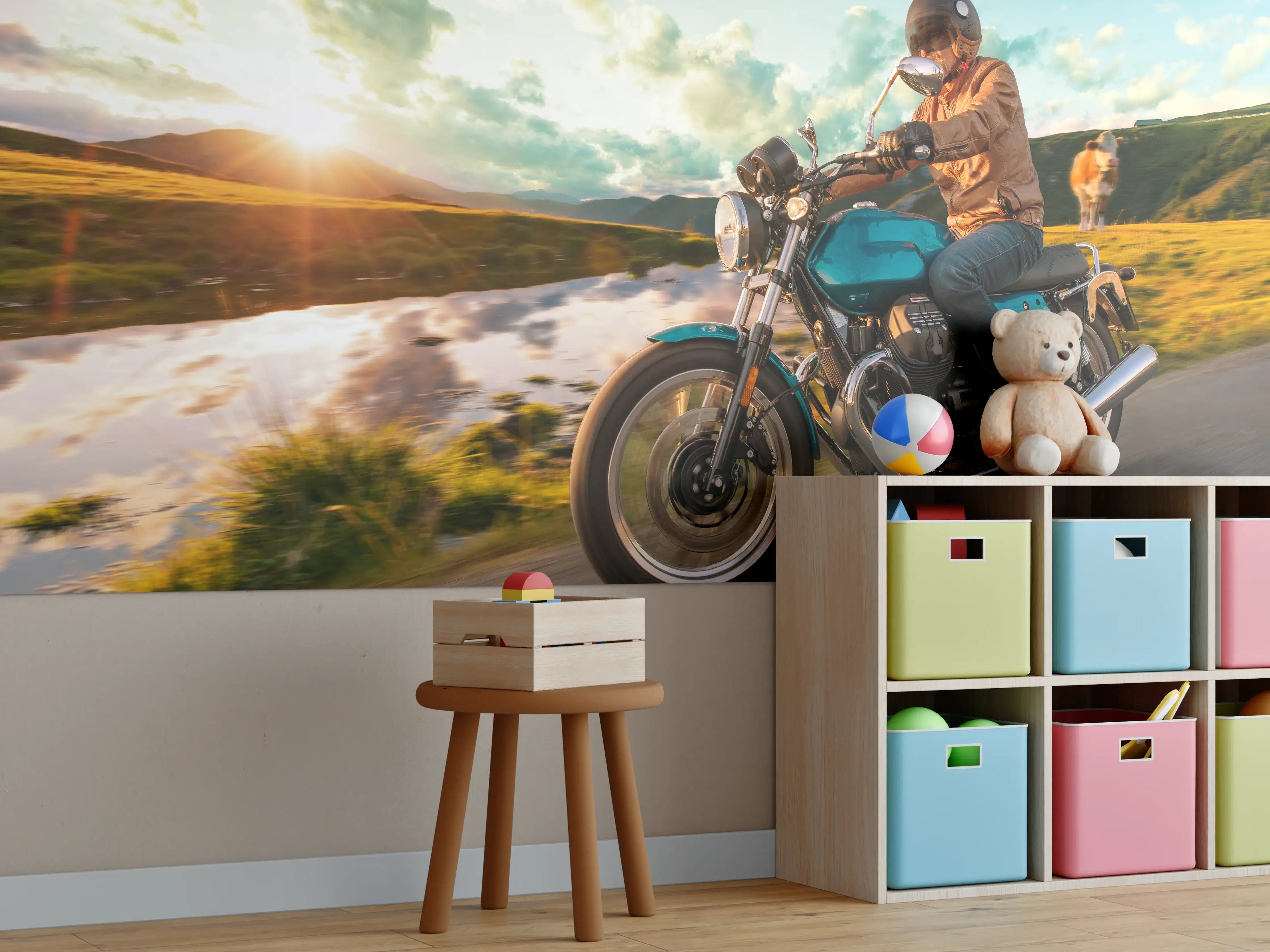 Kinderzimmer Wandgestaltung - Motorradfahrer auf der Alpenautobahn