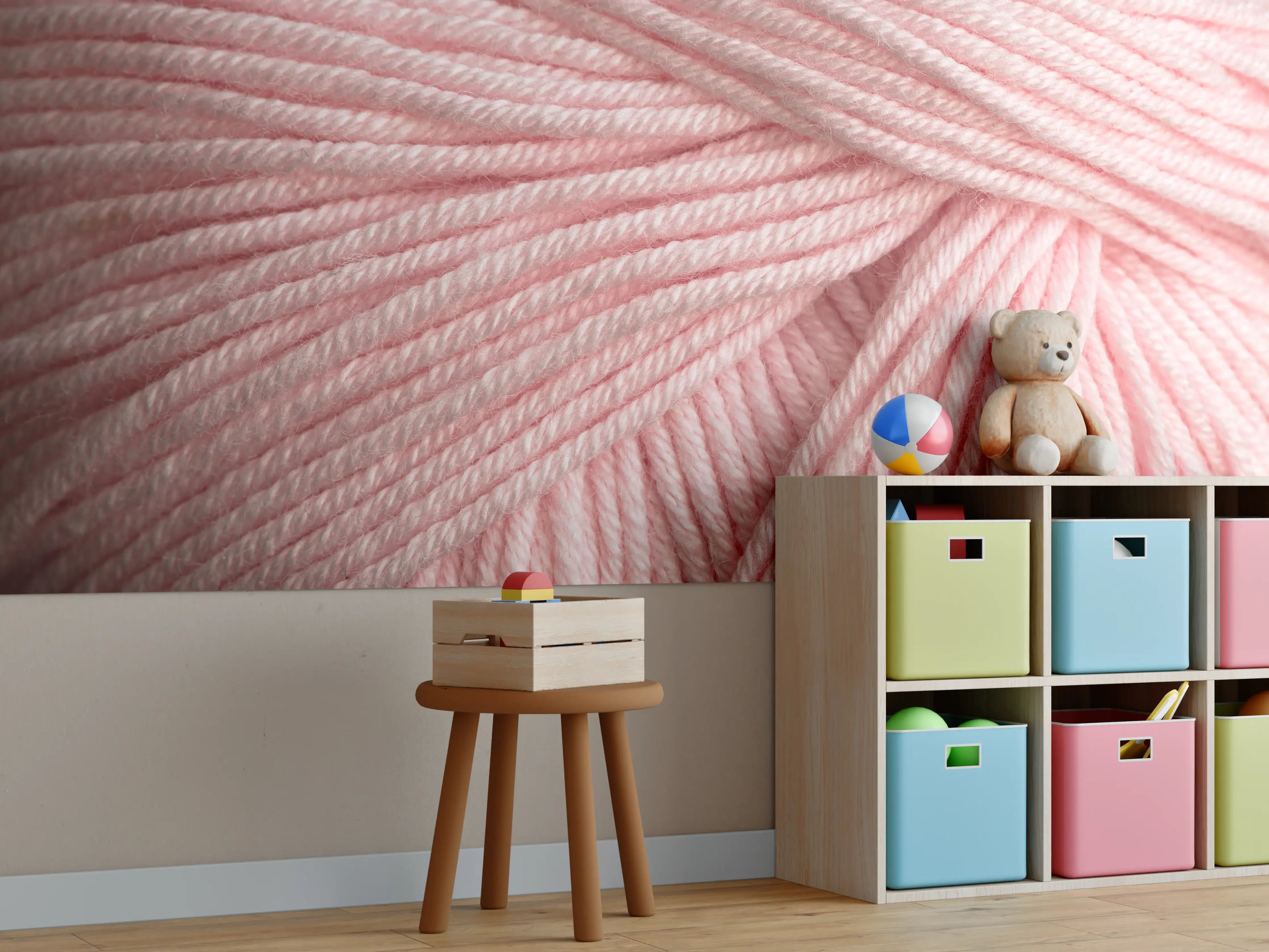 Kinderzimmer Wandgestaltung - Nahaufnahme eines rosa Garnknäuels